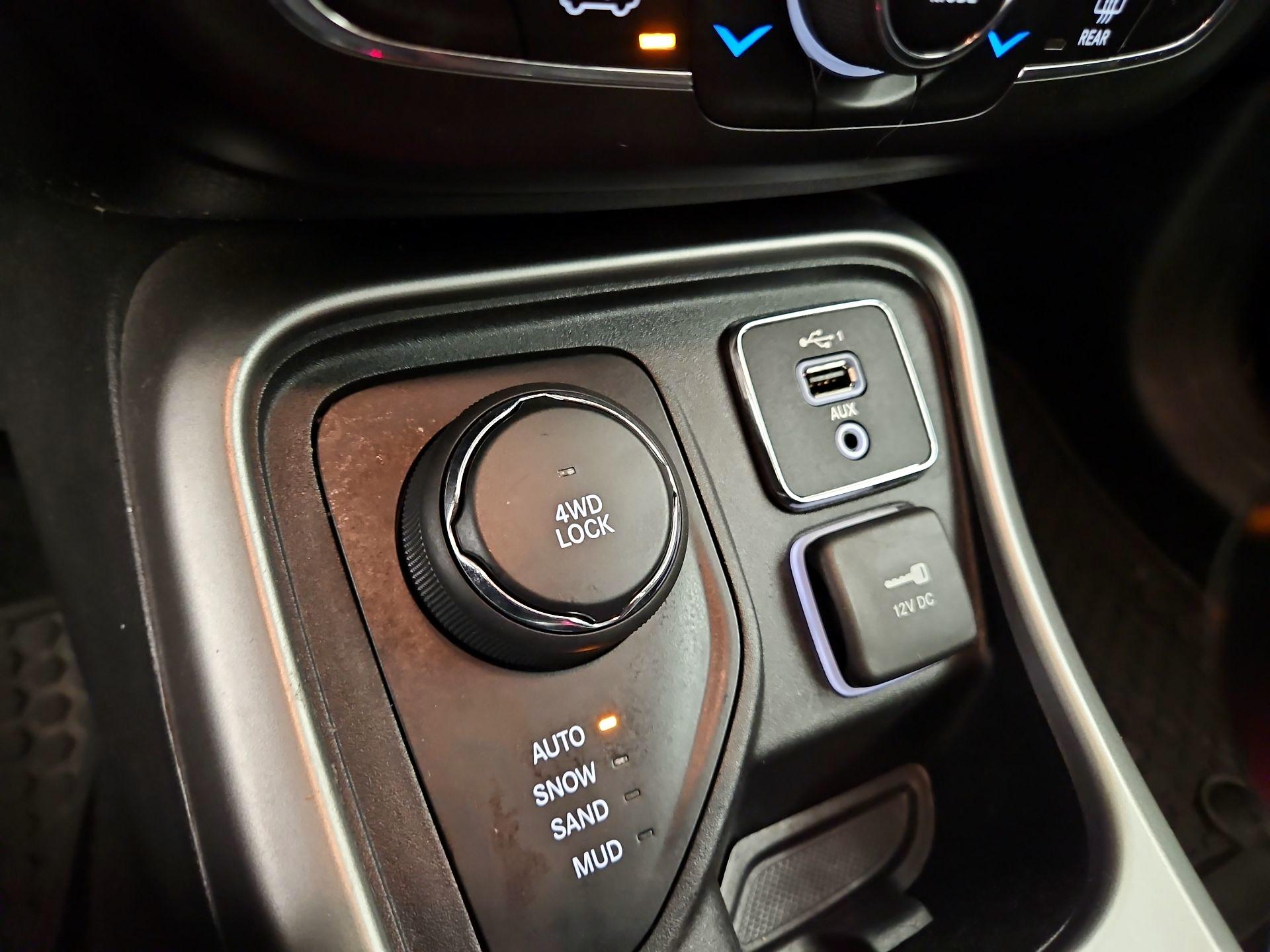 Thumbnail: 2019 Jeep Compass - 18