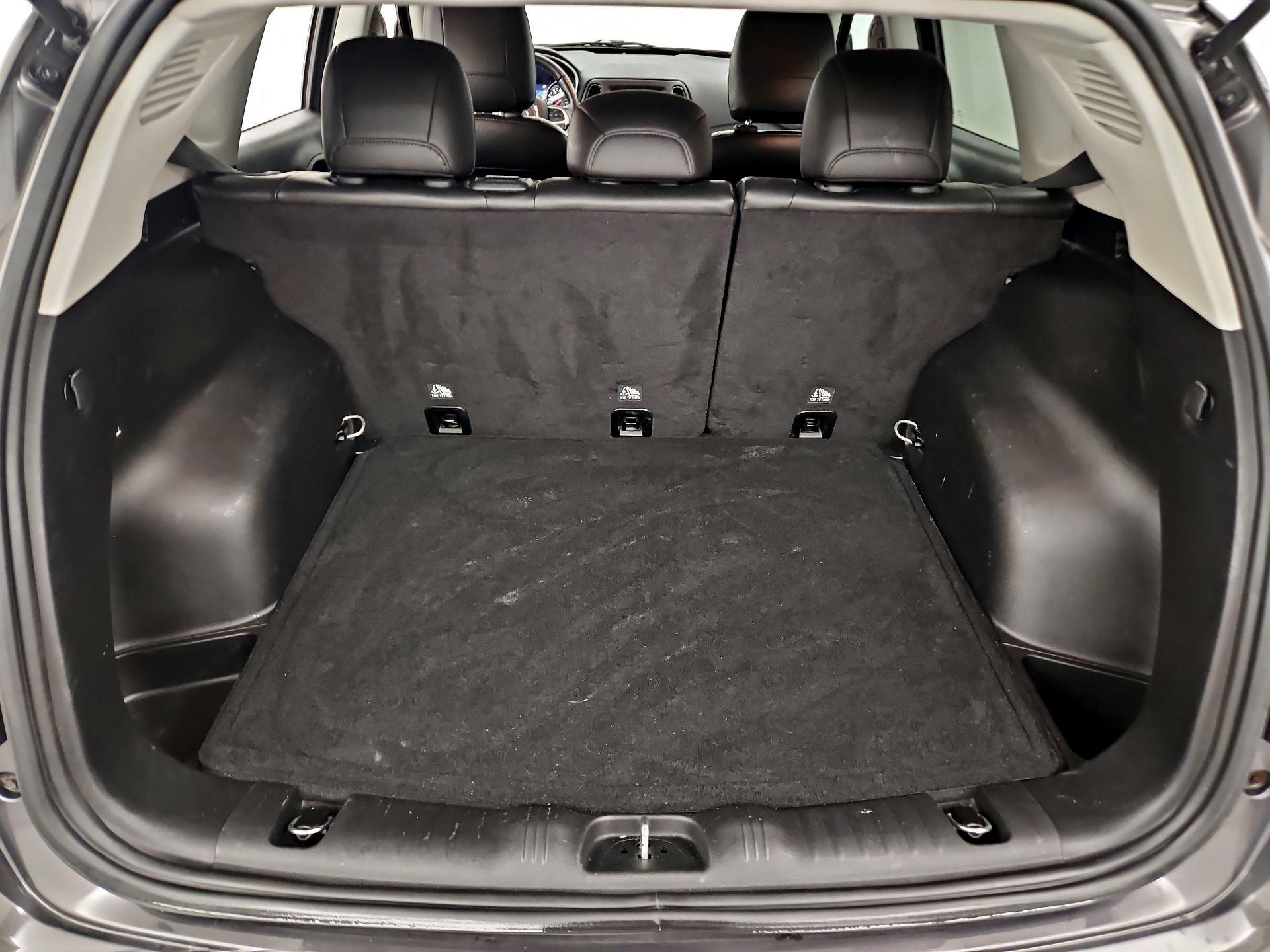 Thumbnail: 2019 Jeep Compass - 20