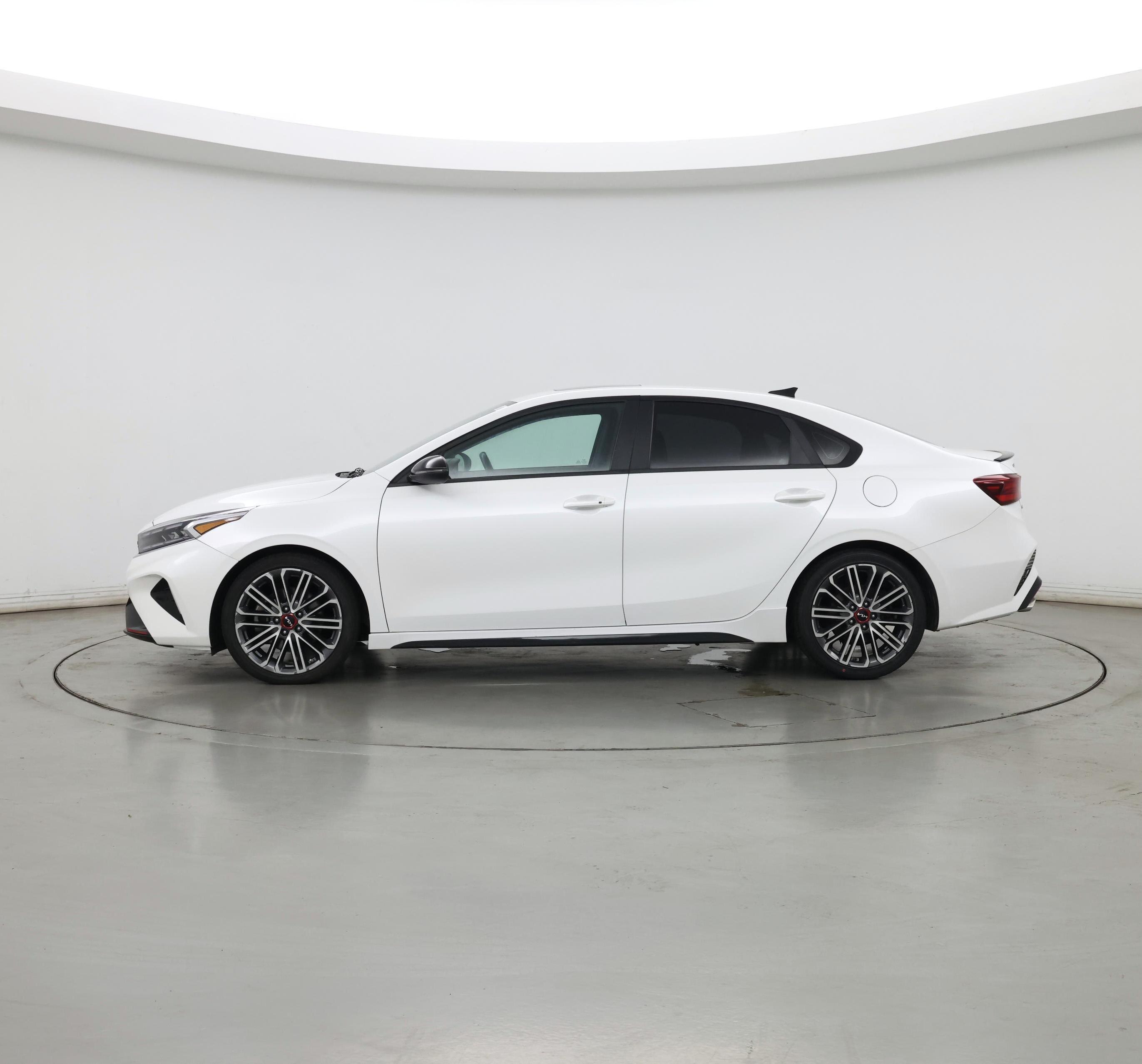 Thumbnail: 2023 Kia Forte - 3