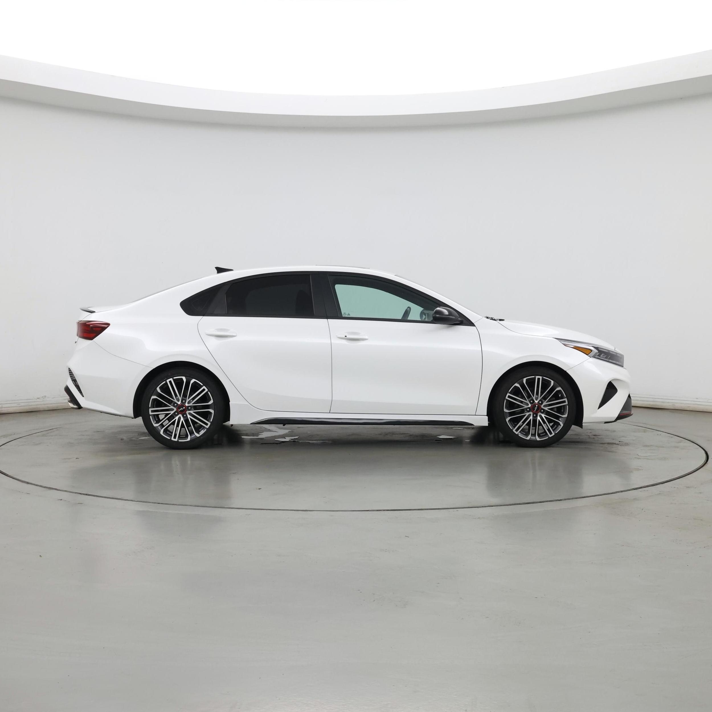 Thumbnail: 2023 Kia Forte - 7