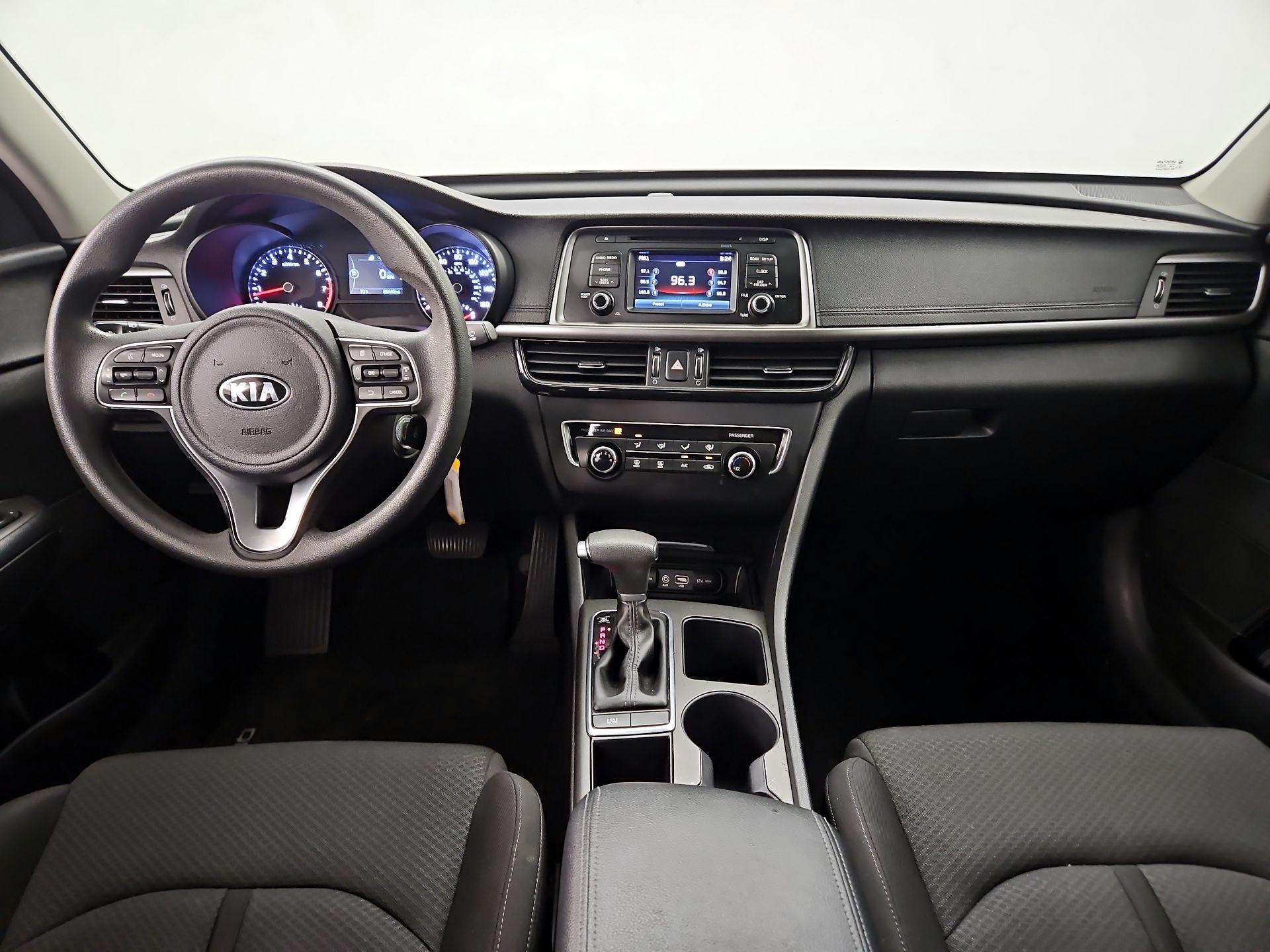 Thumbnail: 2017 Kia Optima - 9