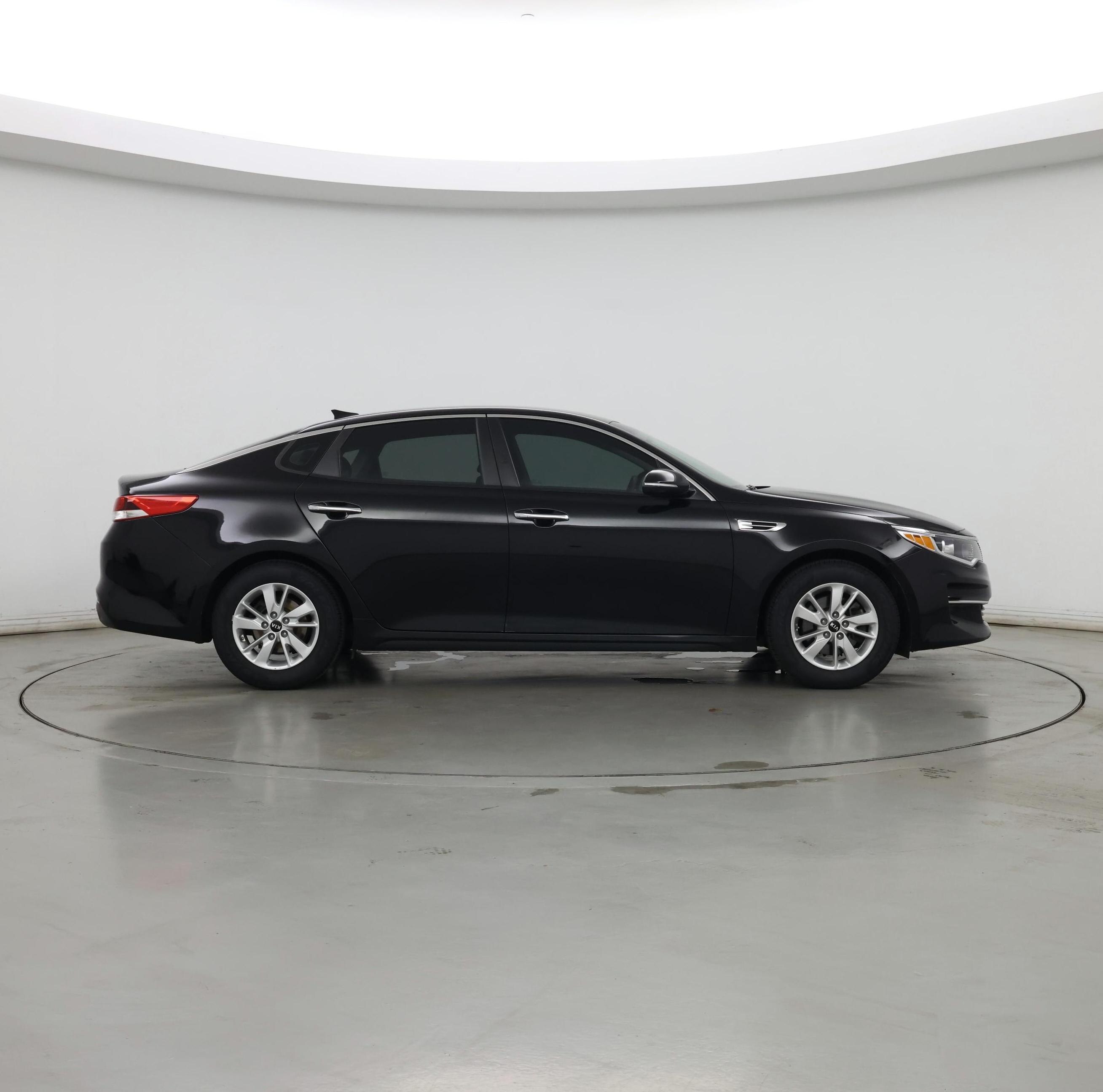 Thumbnail: 2017 Kia Optima - 7