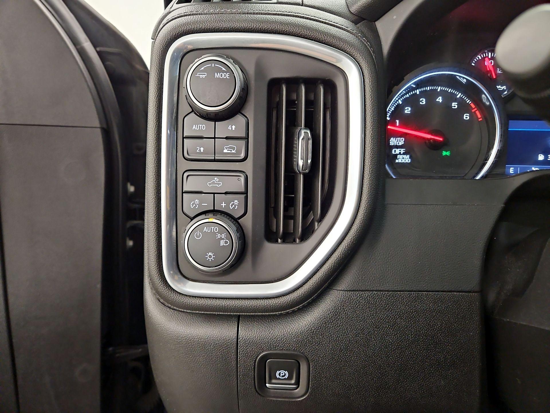 Thumbnail: 2021 Chevrolet Silverado 1500 - 13