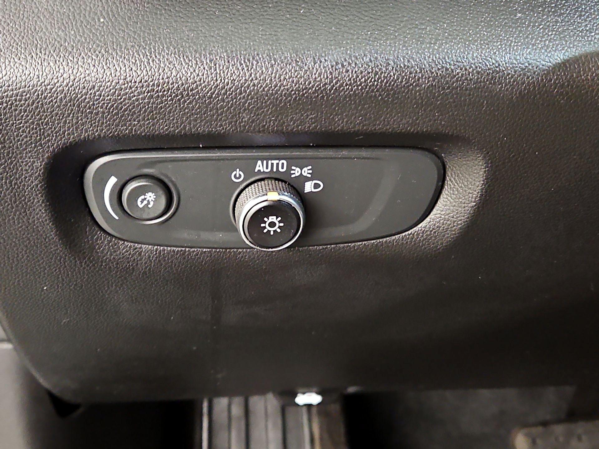 Thumbnail: 2022 Chevrolet Traverse - 13