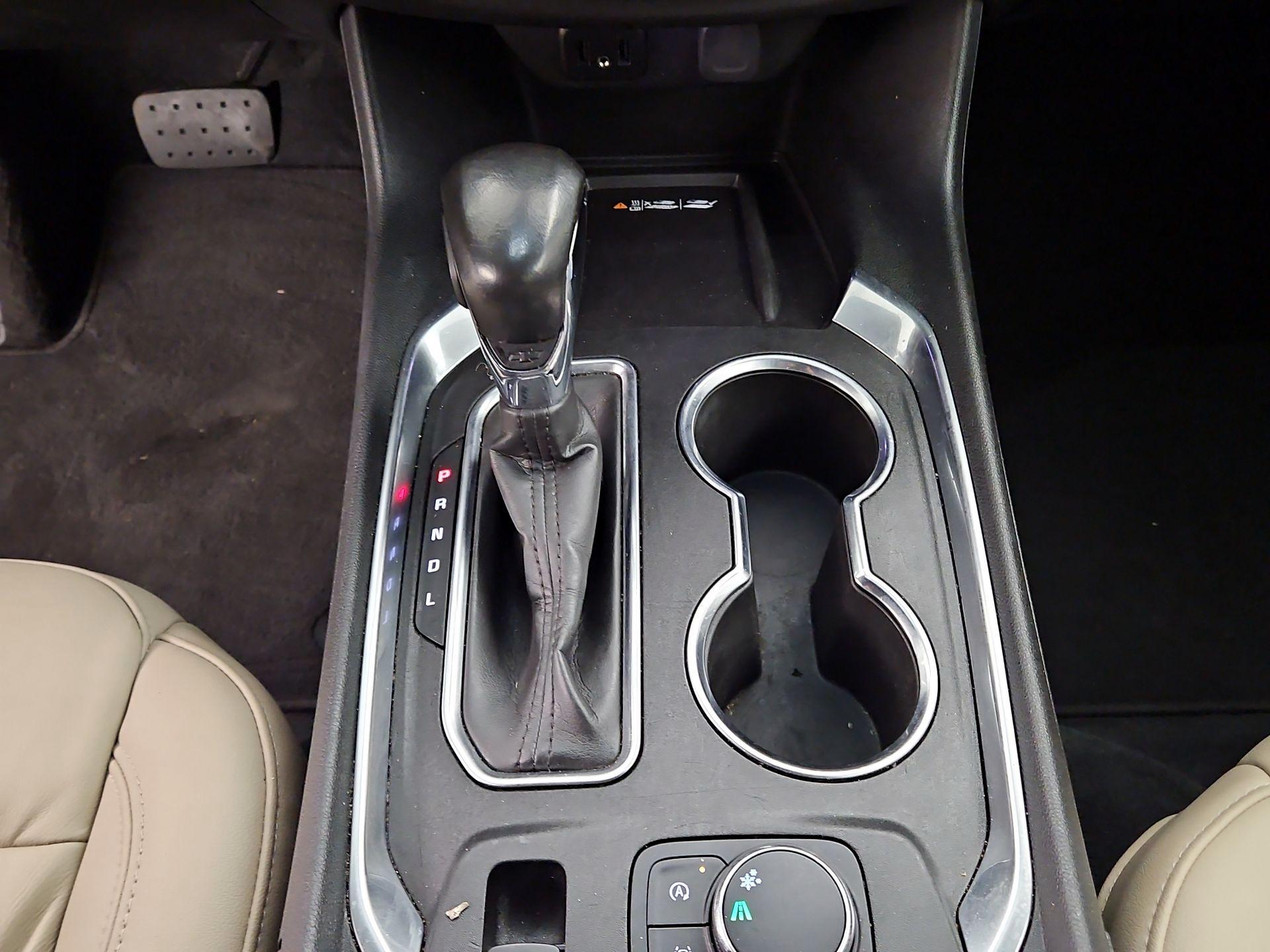 Thumbnail: 2022 Chevrolet Traverse - 17