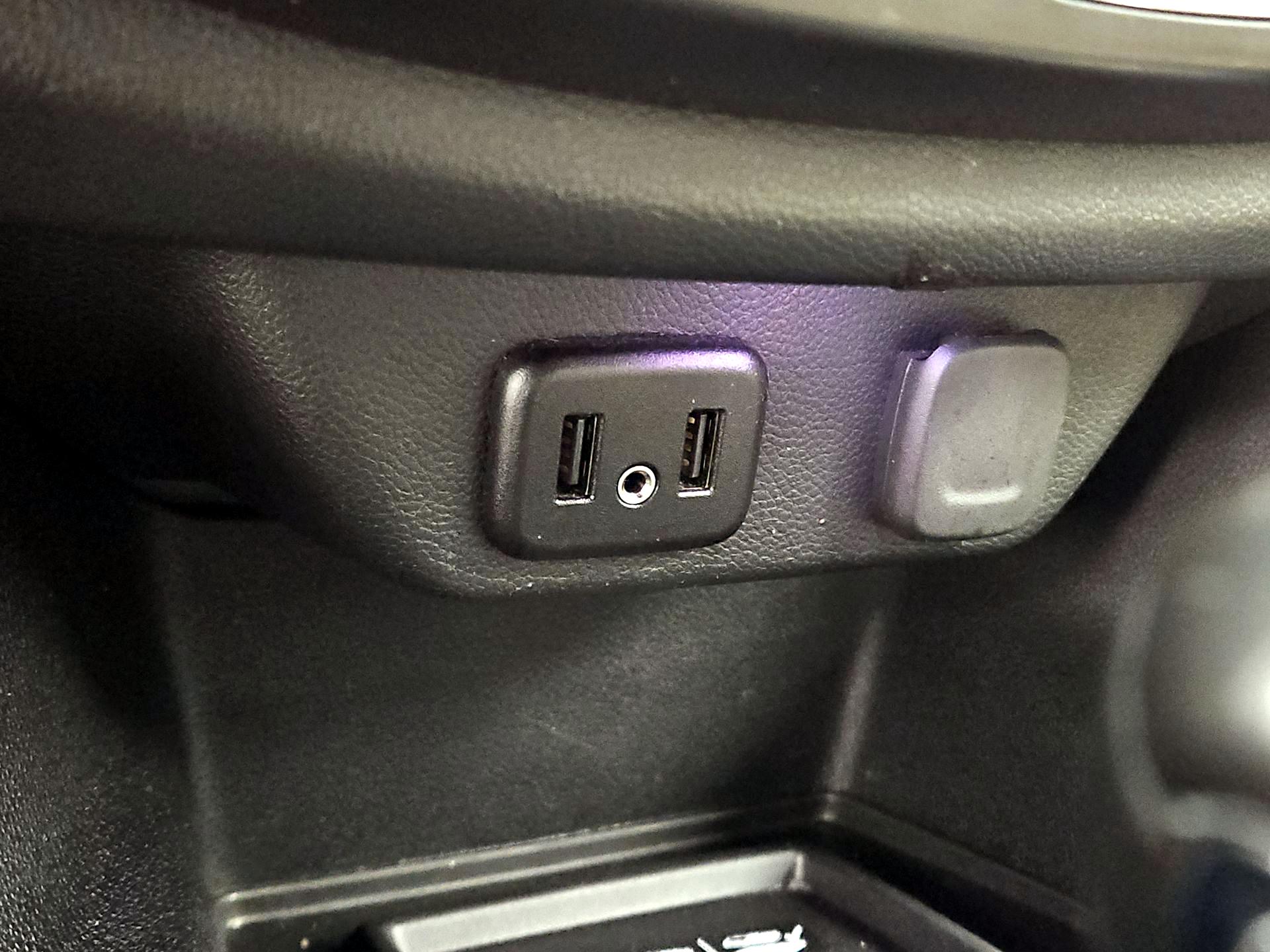 Thumbnail: 2022 Chevrolet Traverse - 18