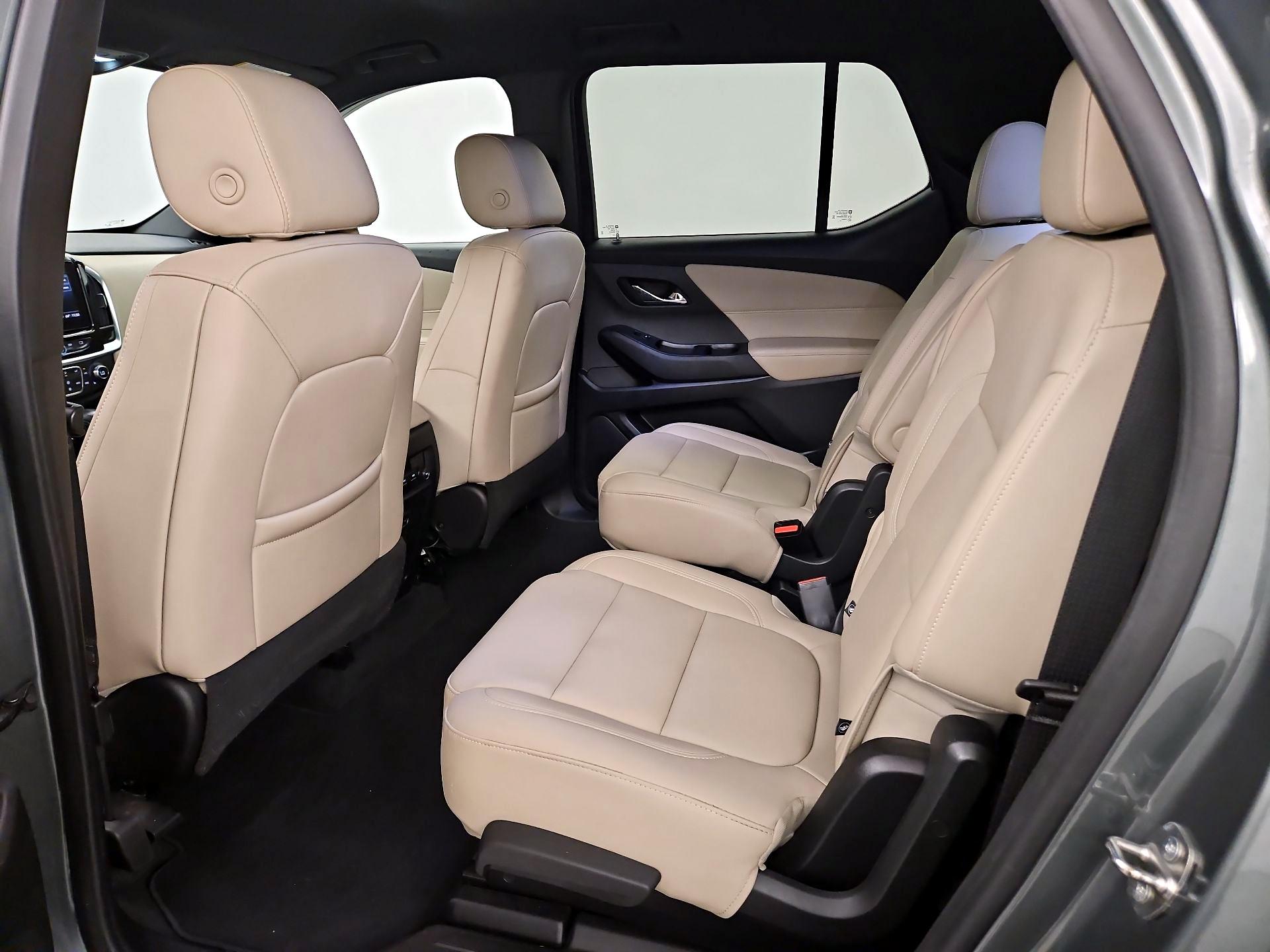 Thumbnail: 2022 Chevrolet Traverse - 19