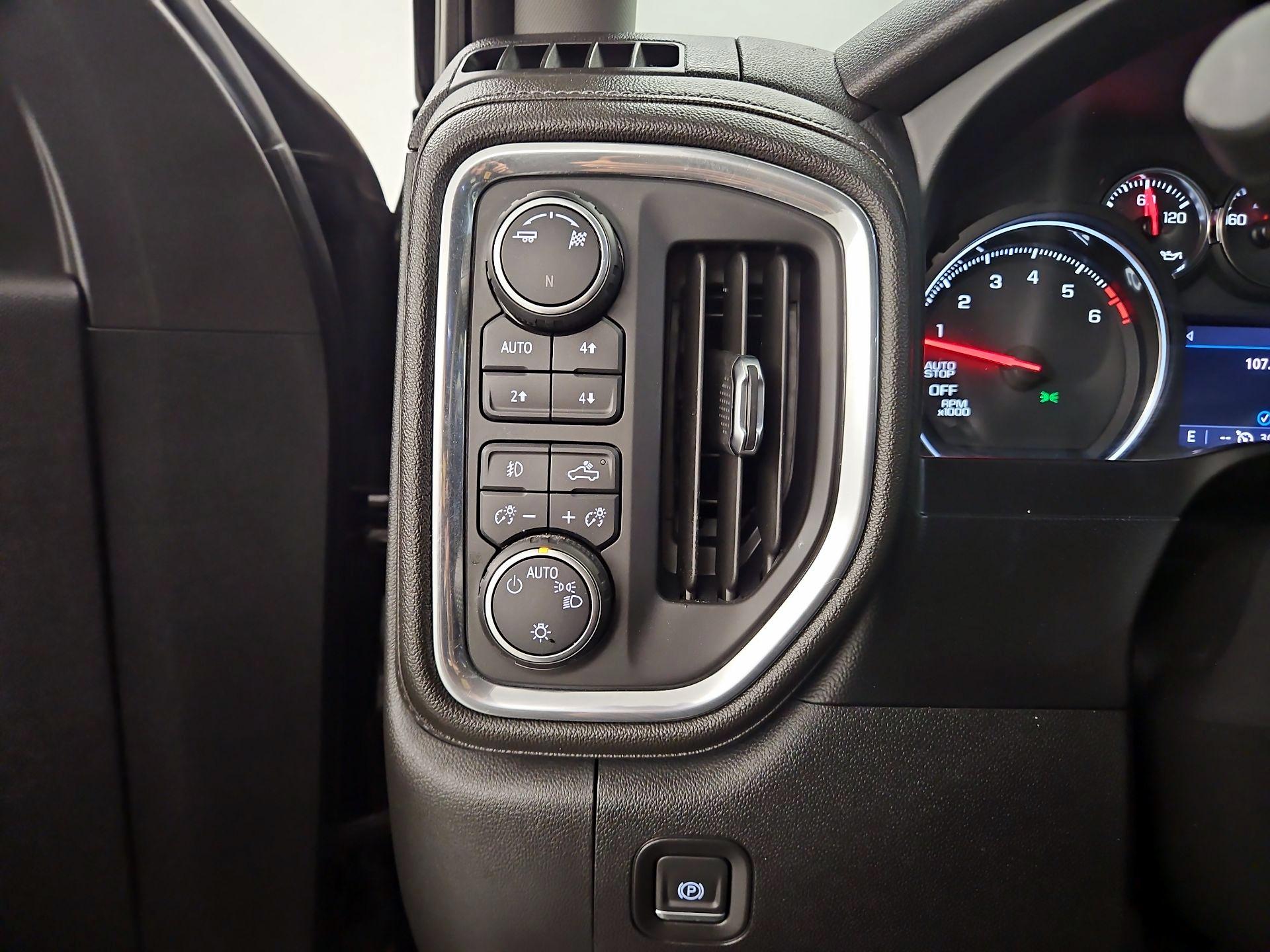 Thumbnail: 2019 Chevrolet Silverado 1500 - 13