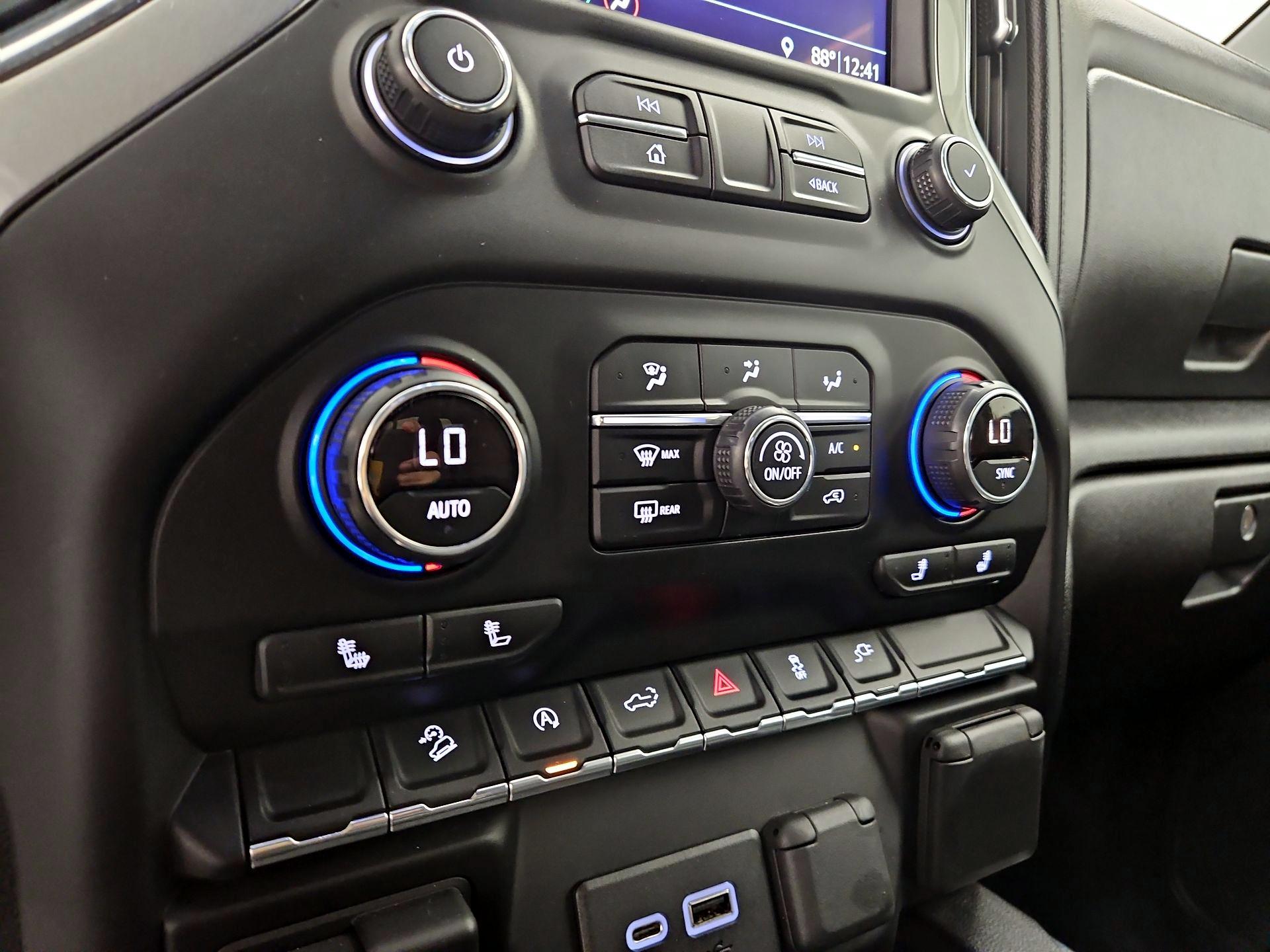 Thumbnail: 2019 Chevrolet Silverado 1500 - 16