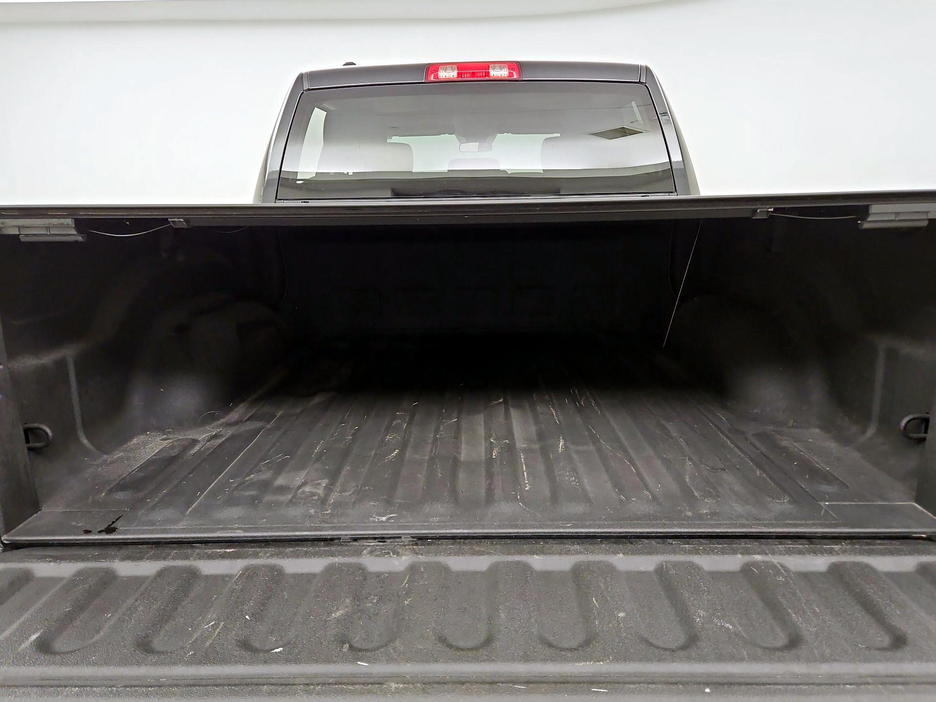 Thumbnail: 2019 RAM 1500 Classic - 20