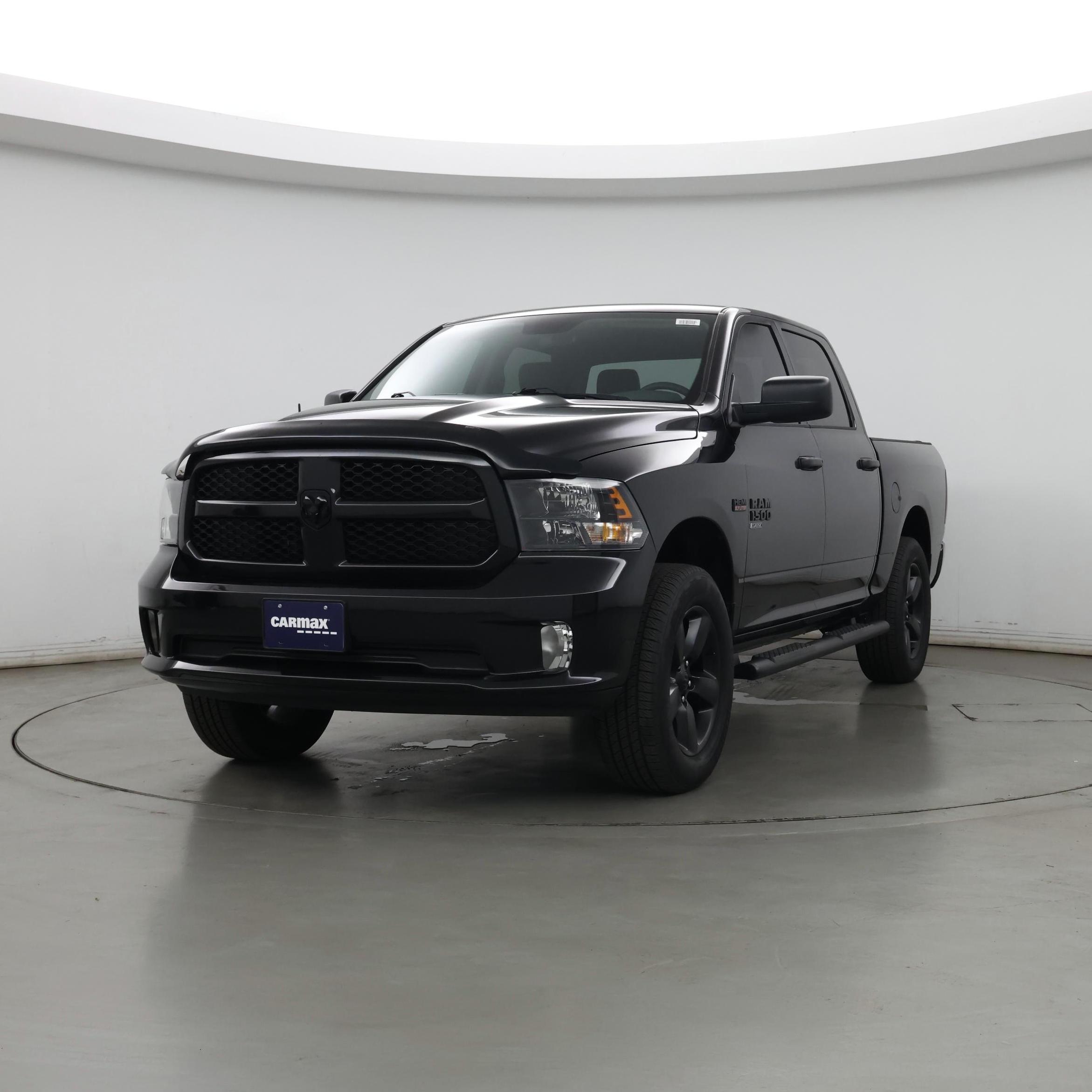 Thumbnail: 2019 RAM 1500 Classic - 4