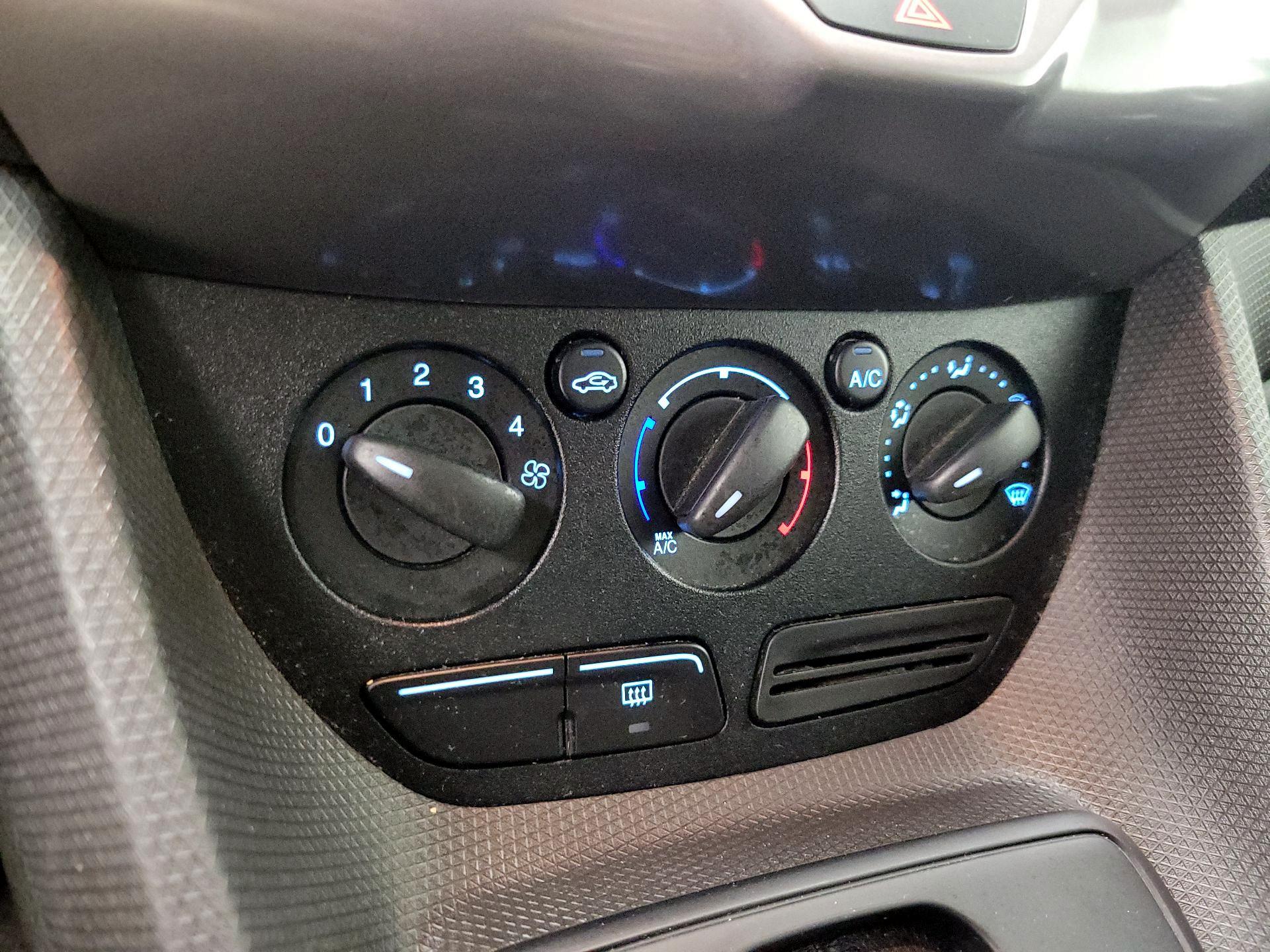 Thumbnail: 2018 Ford Transit Series - 15
