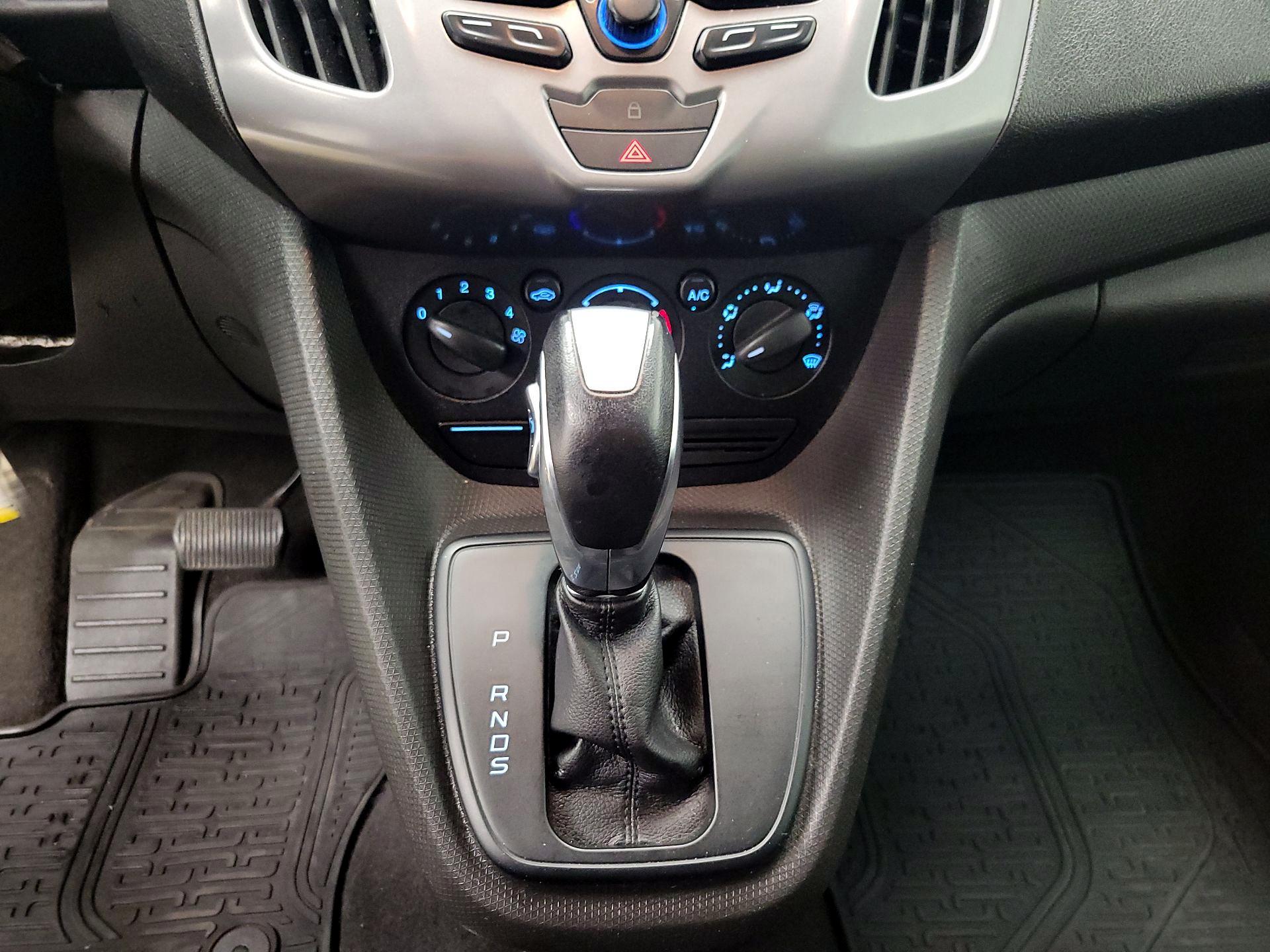 Thumbnail: 2018 Ford Transit Series - 16
