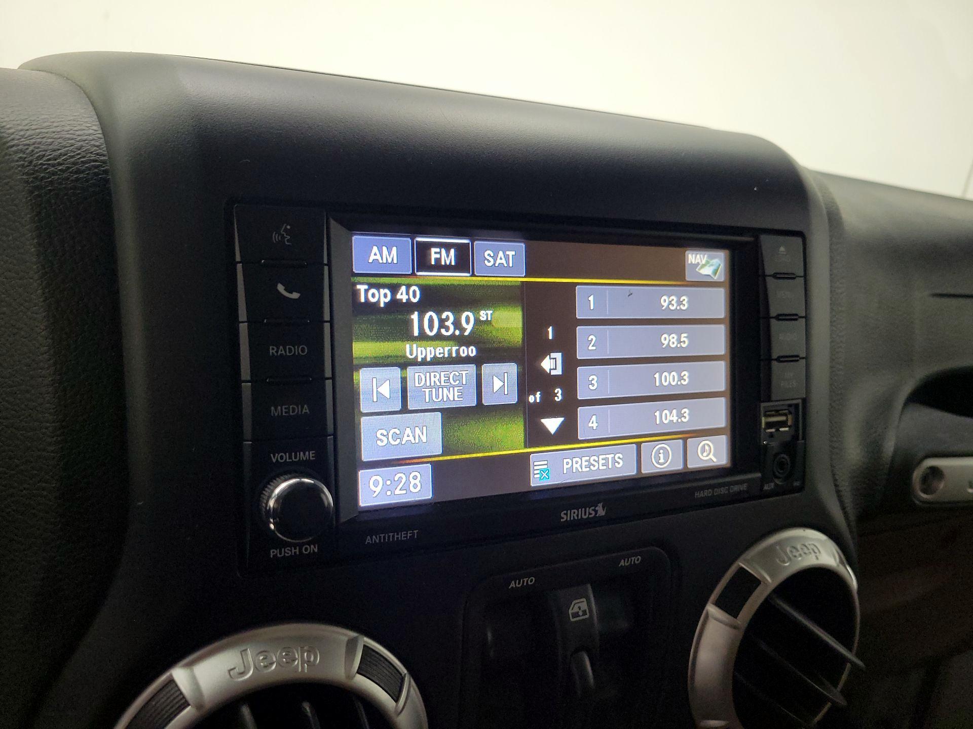 Thumbnail: 2015 Jeep Wrangler - 13