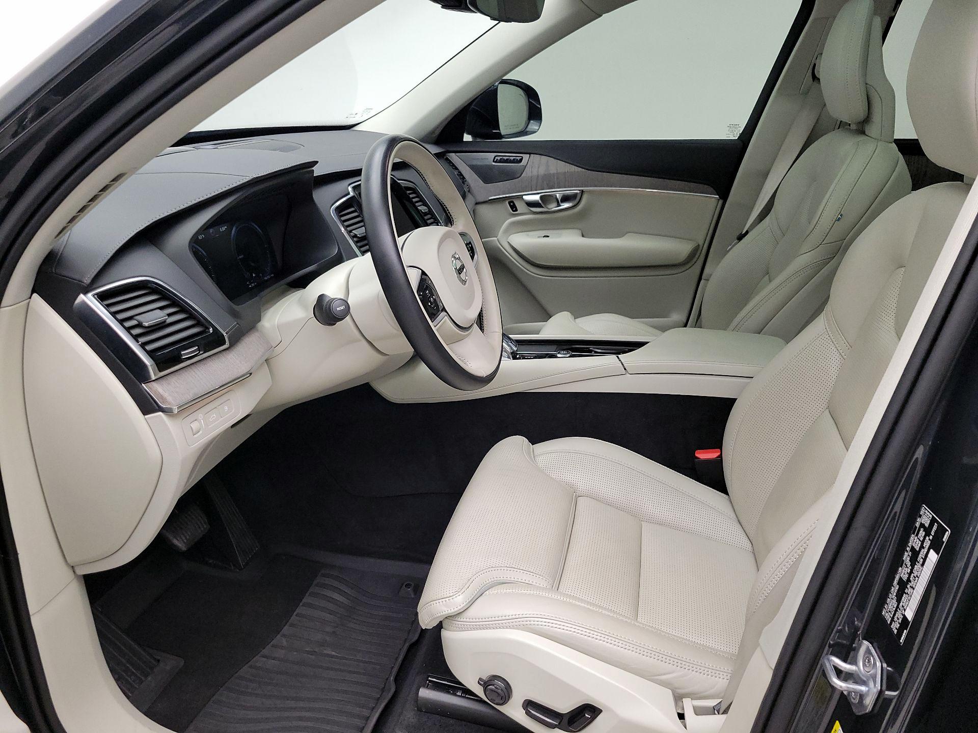 Thumbnail: 2022 Volvo XC90 - 11