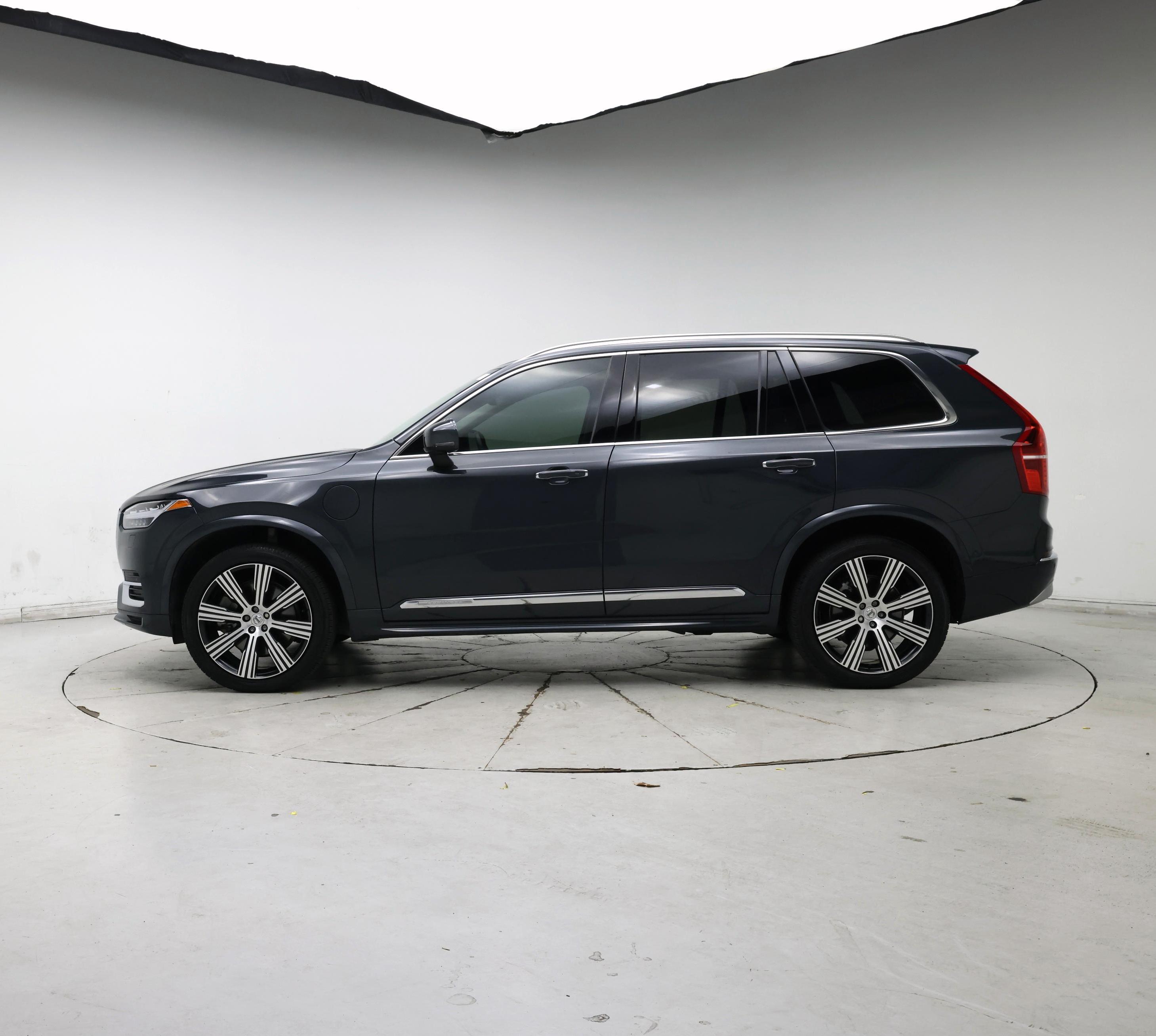 Thumbnail: 2022 Volvo XC90 - 3