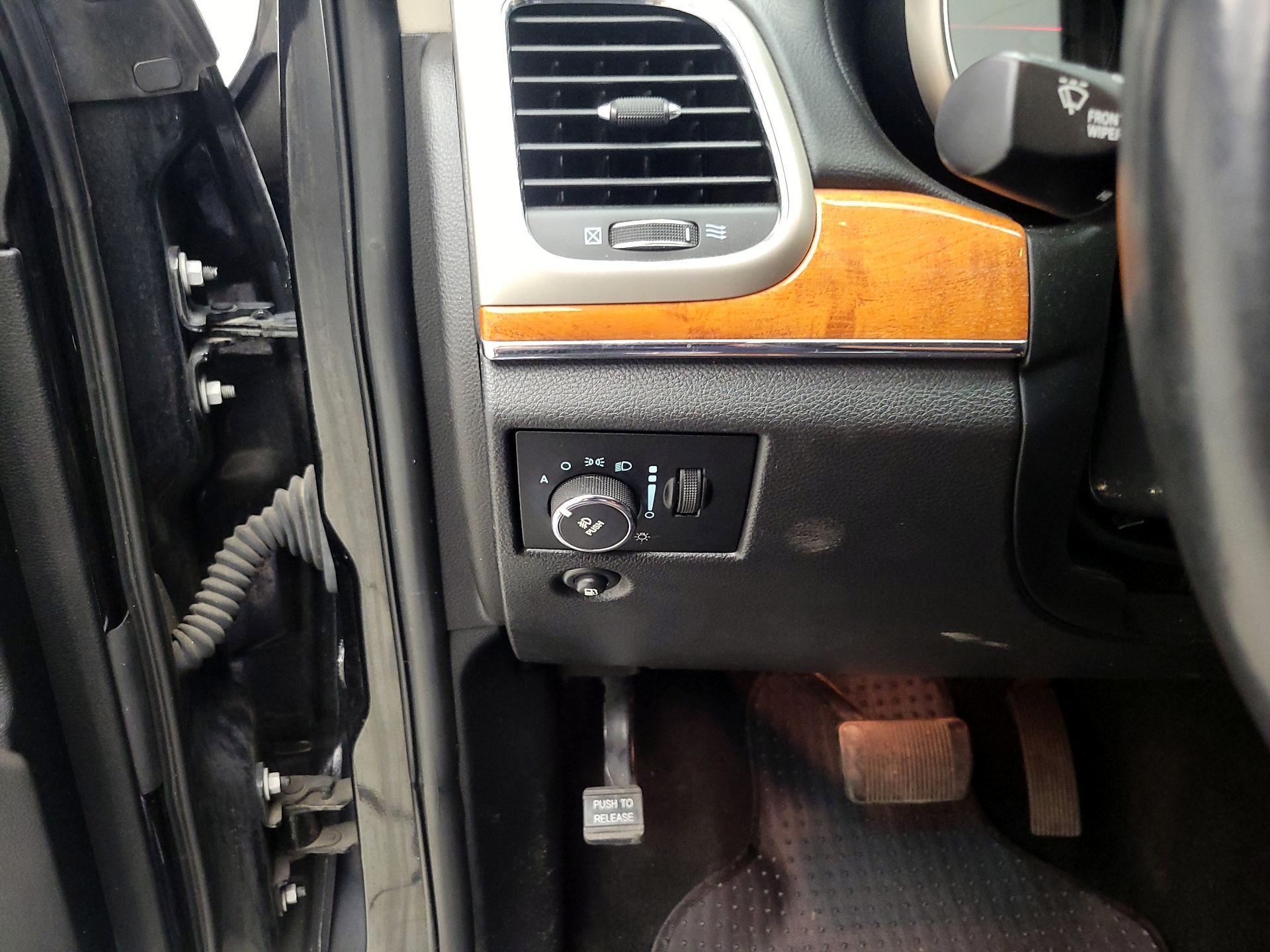 Thumbnail: 2013 Jeep Grand Cherokee - 13