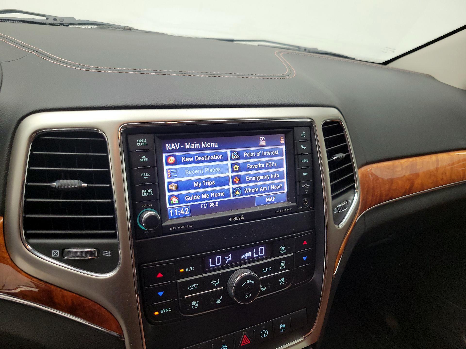 Thumbnail: 2013 Jeep Grand Cherokee - 14
