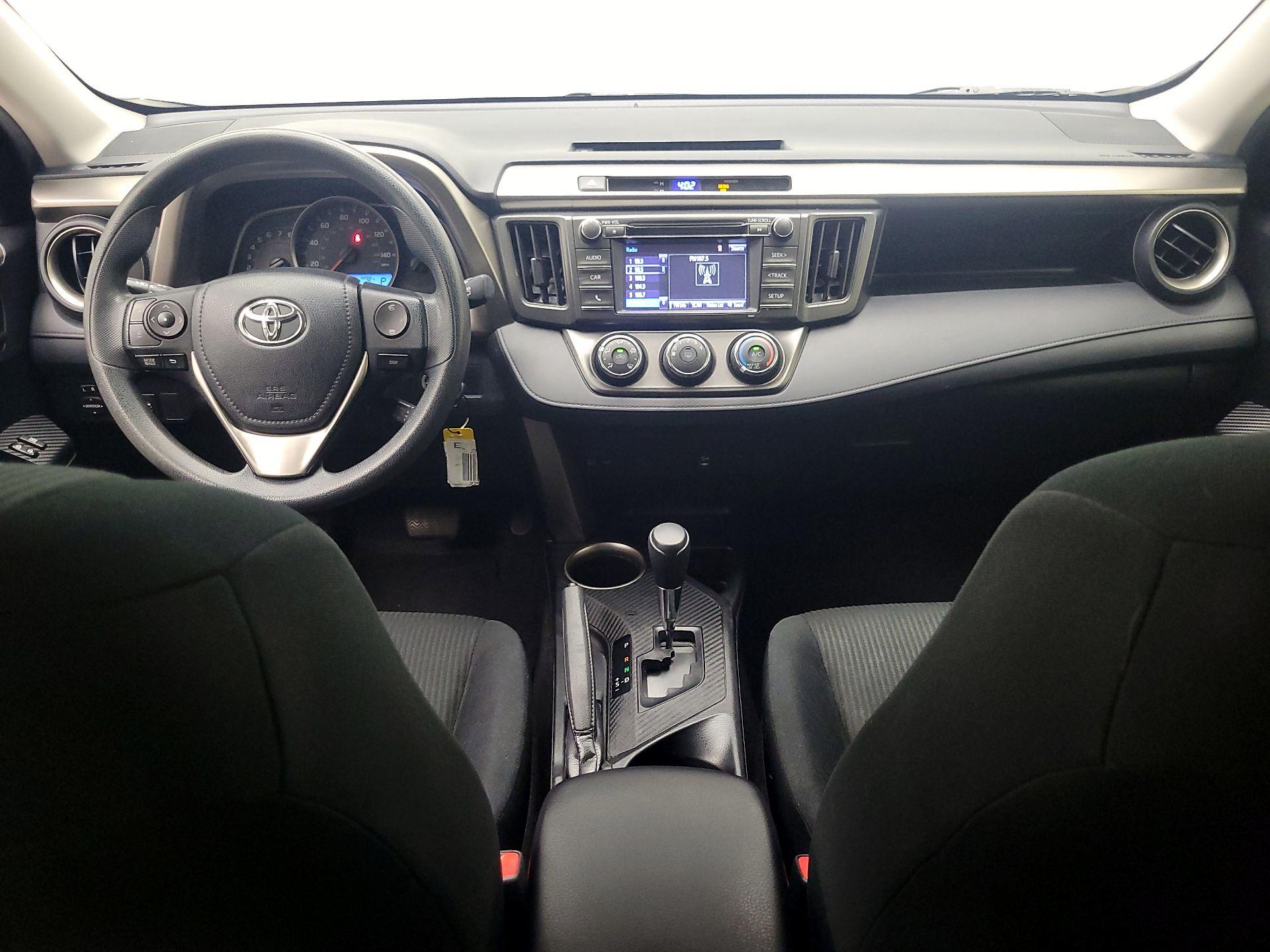 Thumbnail: 2015 Toyota RAV4 - 9