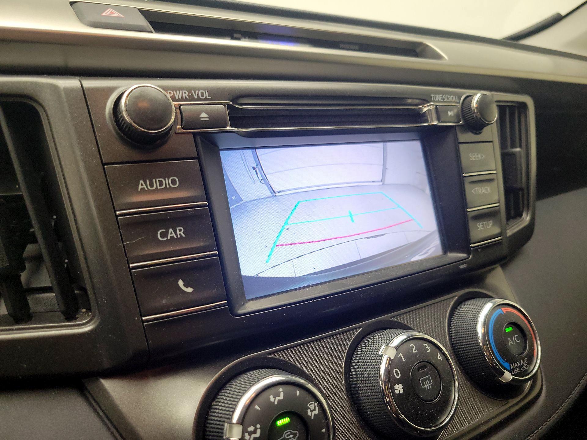 Thumbnail: 2015 Toyota RAV4 - 14