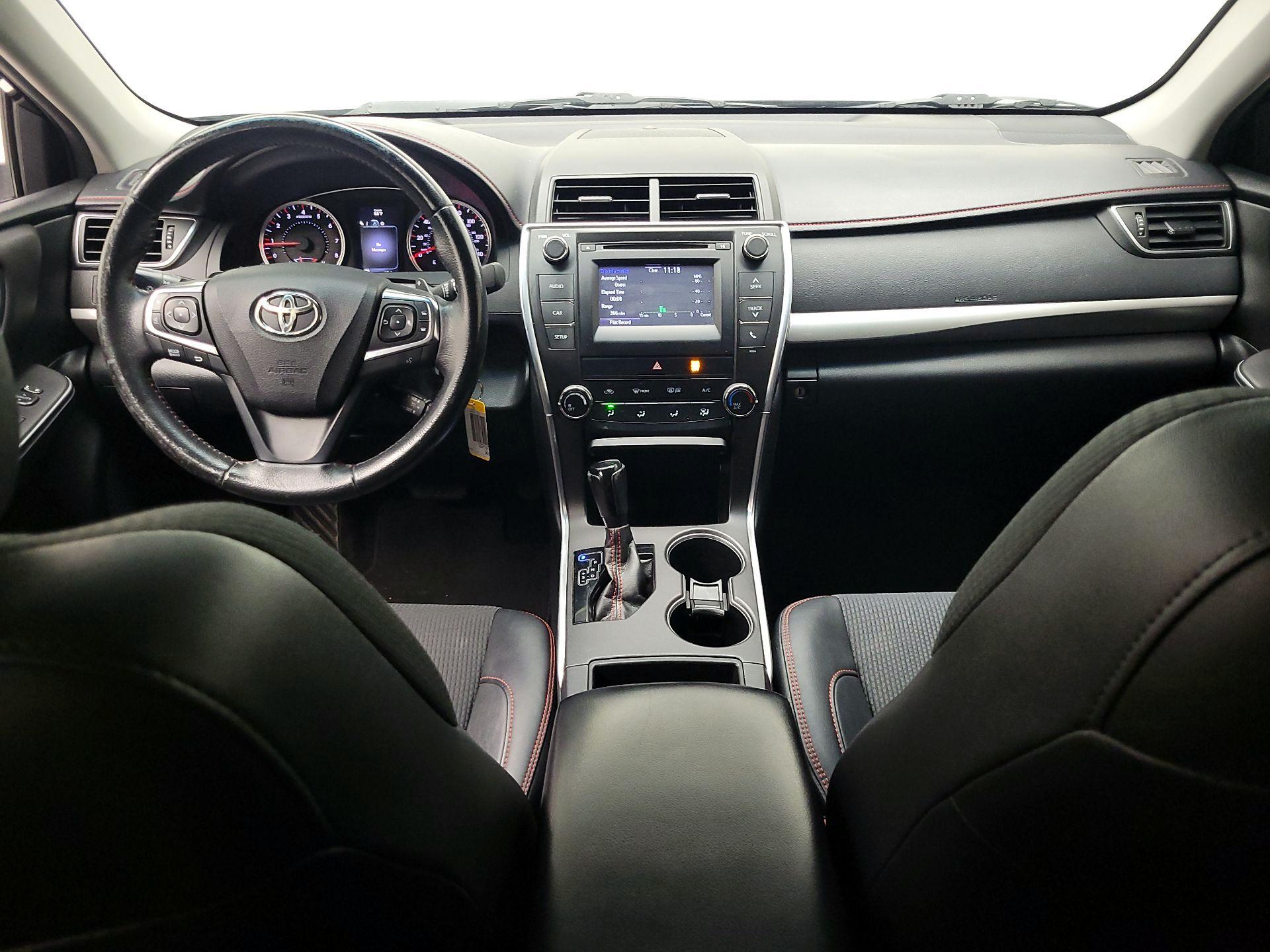 Thumbnail: 2016 Toyota Camry - 9