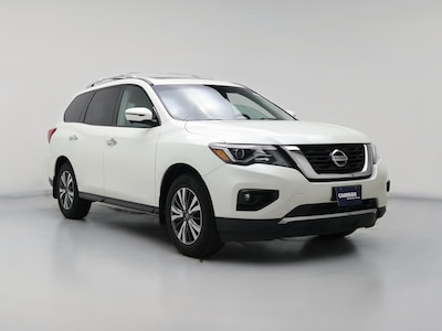 White 2017 Nissan Pathfinder SL