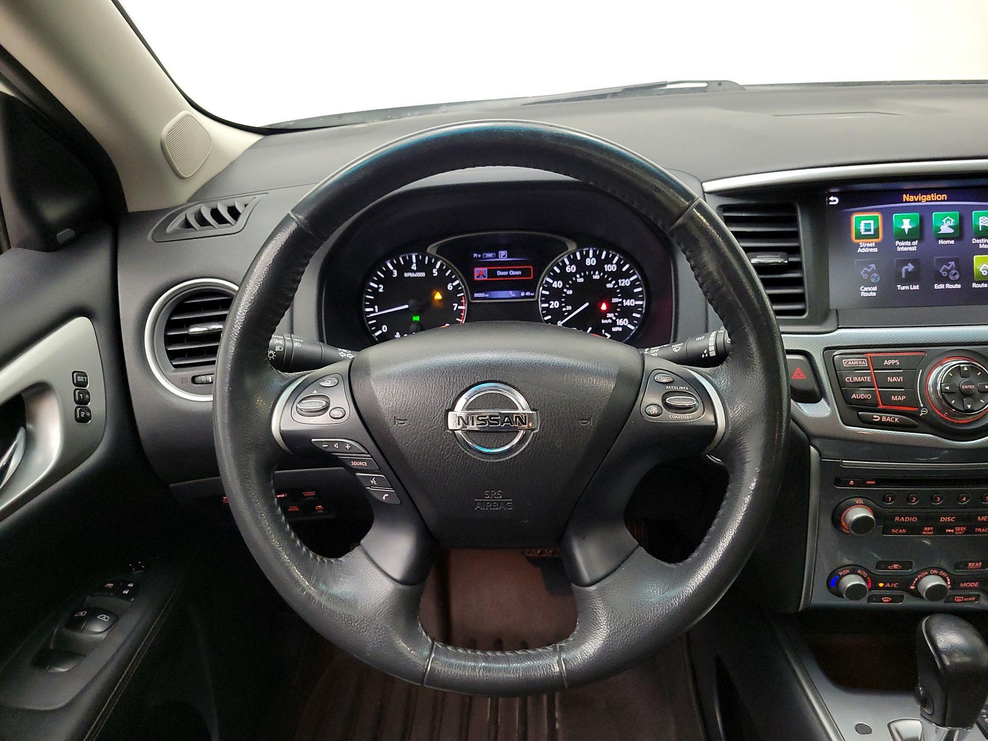 Thumbnail: 2017 Nissan Pathfinder - 10