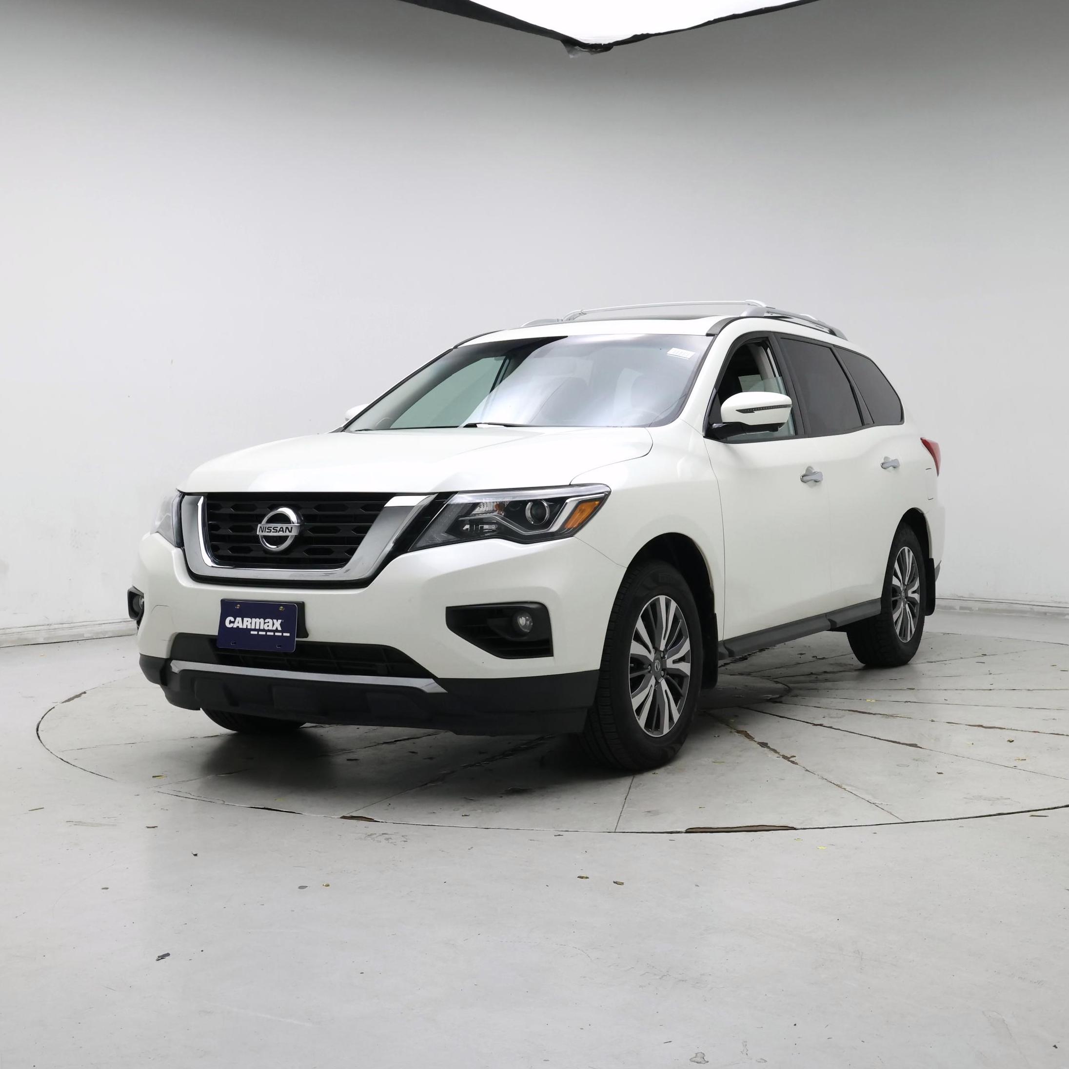 Thumbnail: 2017 Nissan Pathfinder - 4