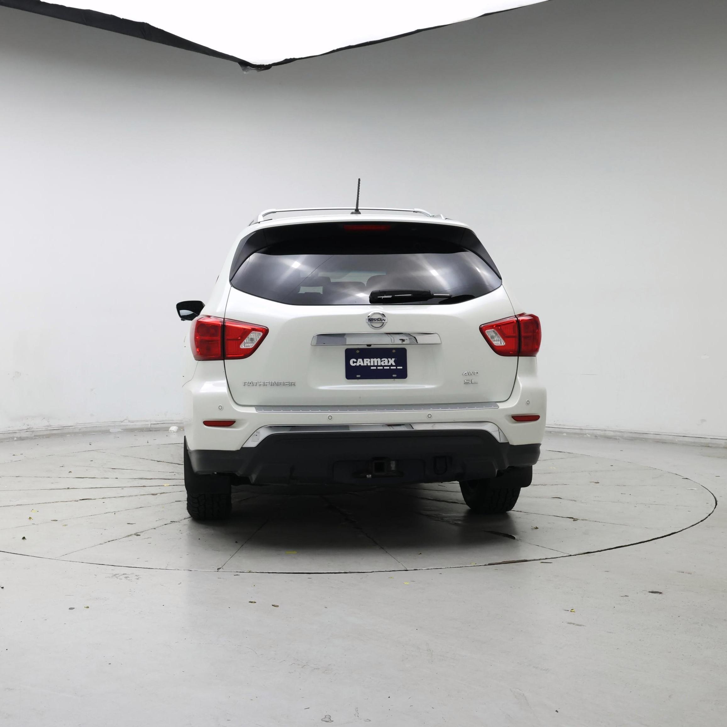 Thumbnail: 2017 Nissan Pathfinder - 6