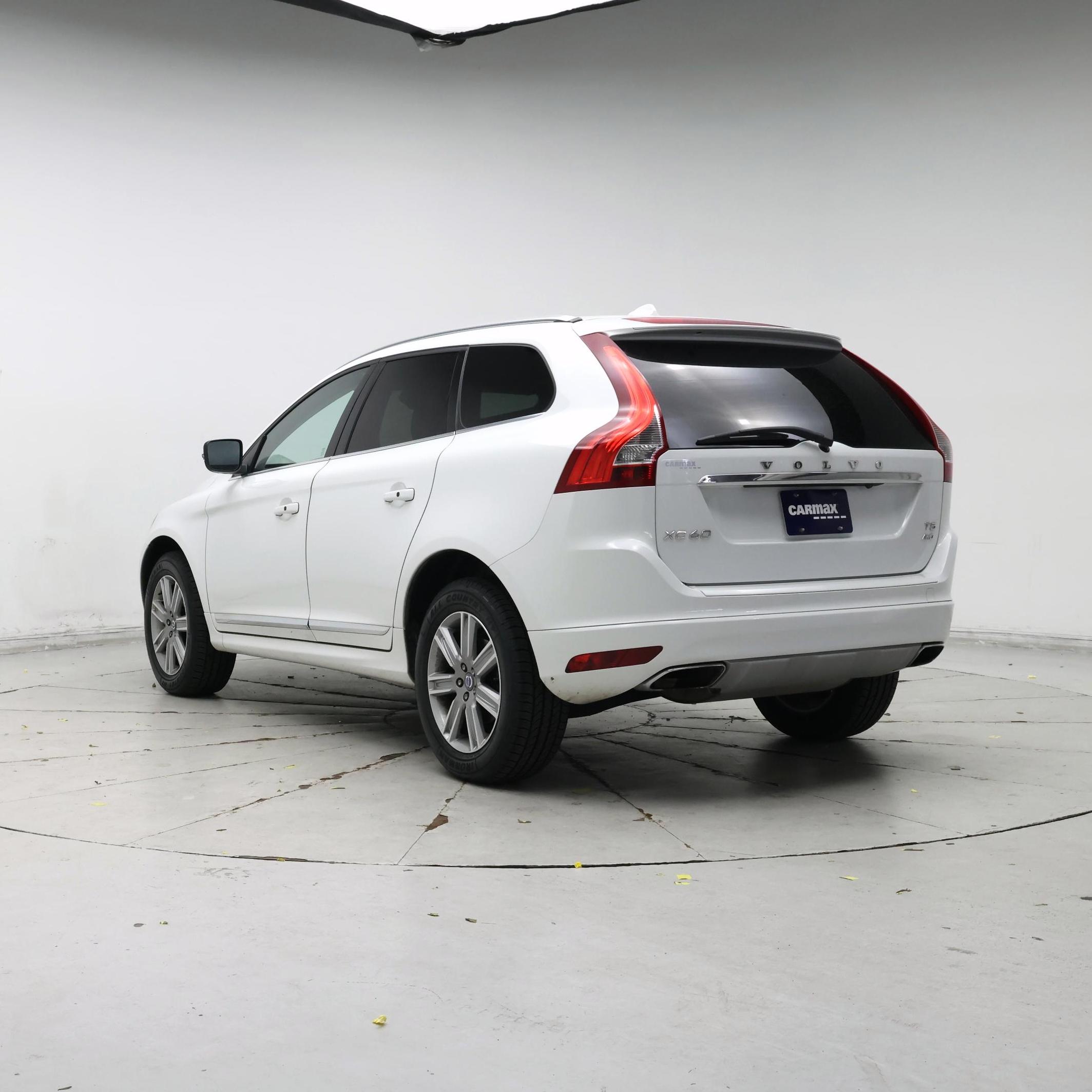 Thumbnail: 2016 Volvo XC60 - 2