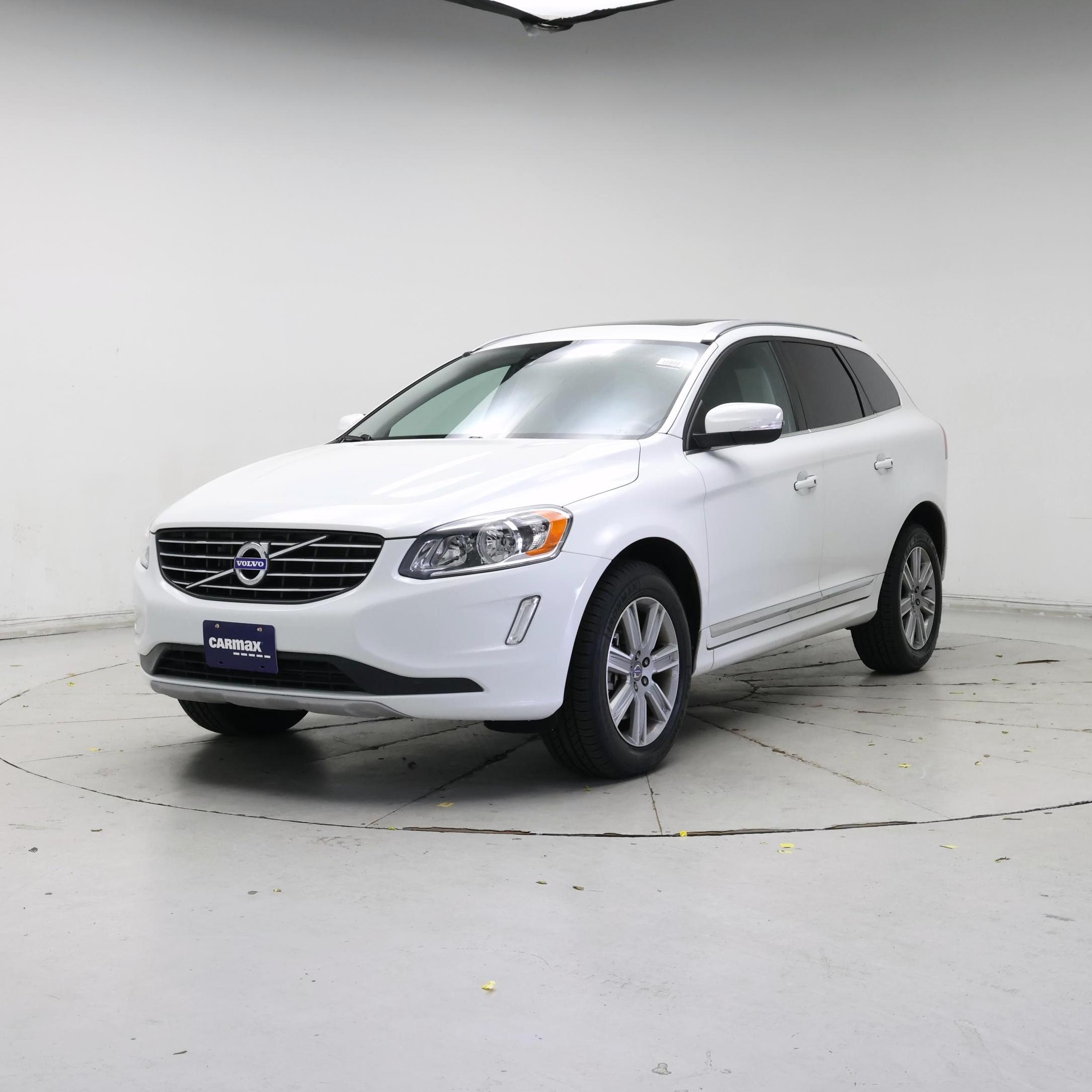 Thumbnail: 2016 Volvo XC60 - 4