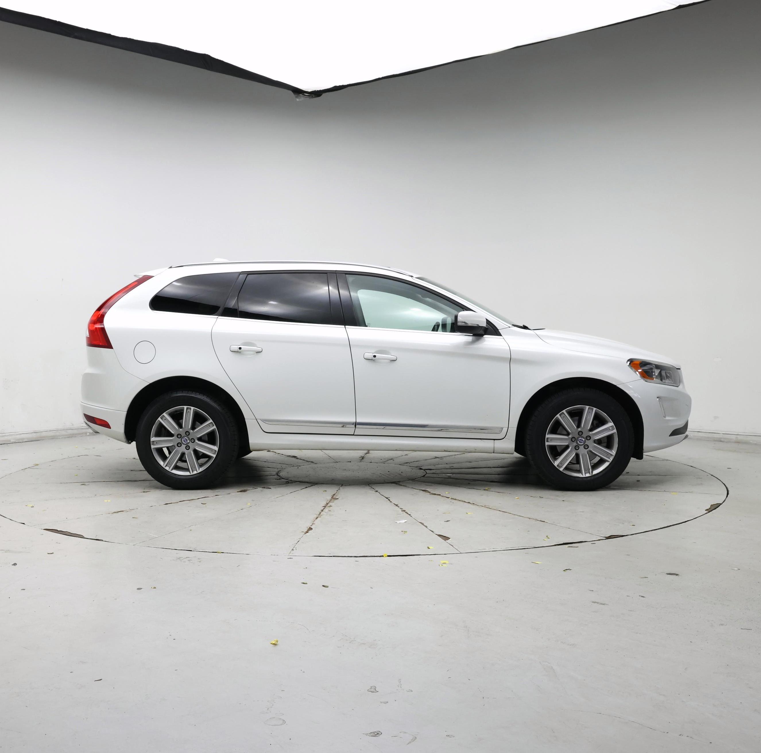 Thumbnail: 2016 Volvo XC60 - 7