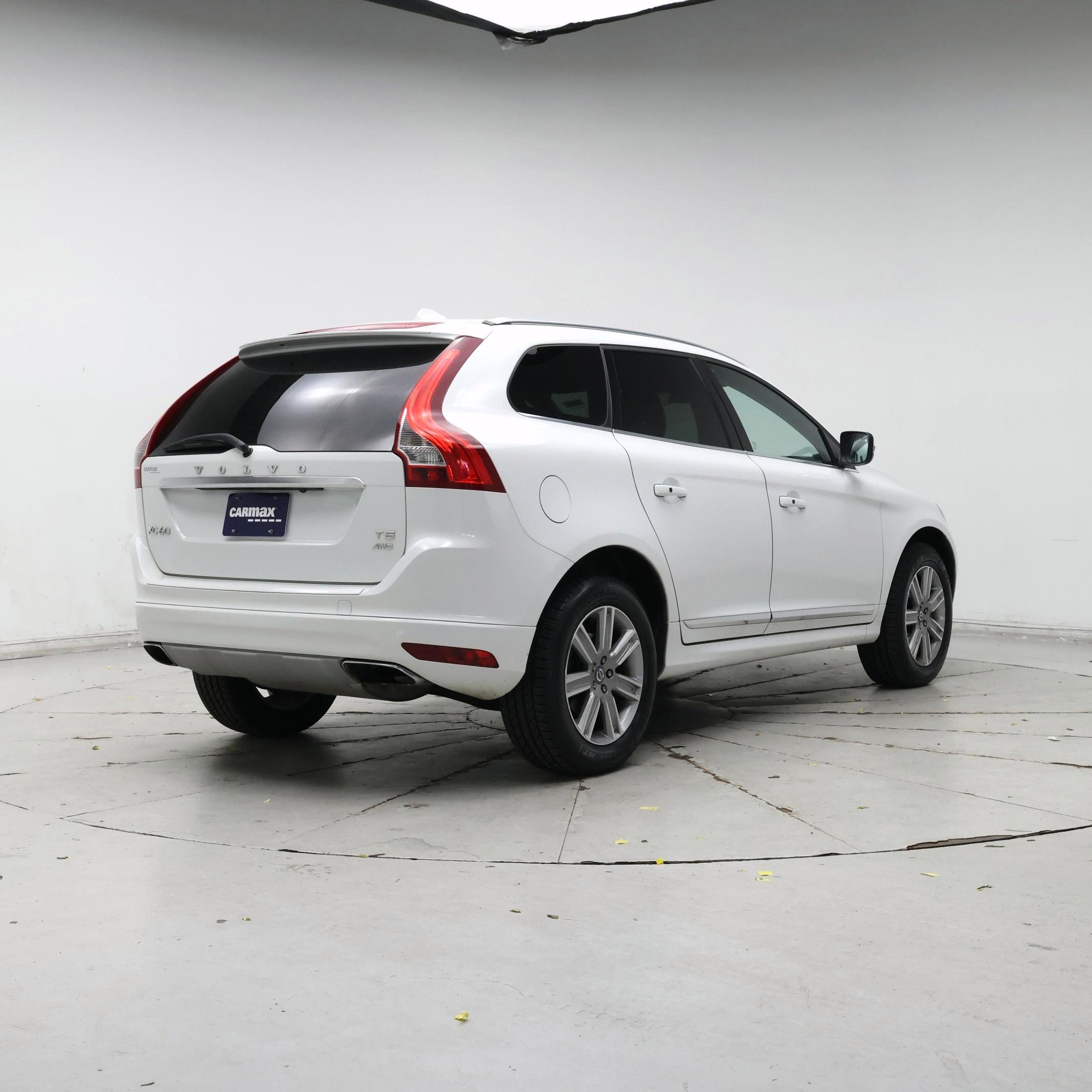 Thumbnail: 2016 Volvo XC60 - 8