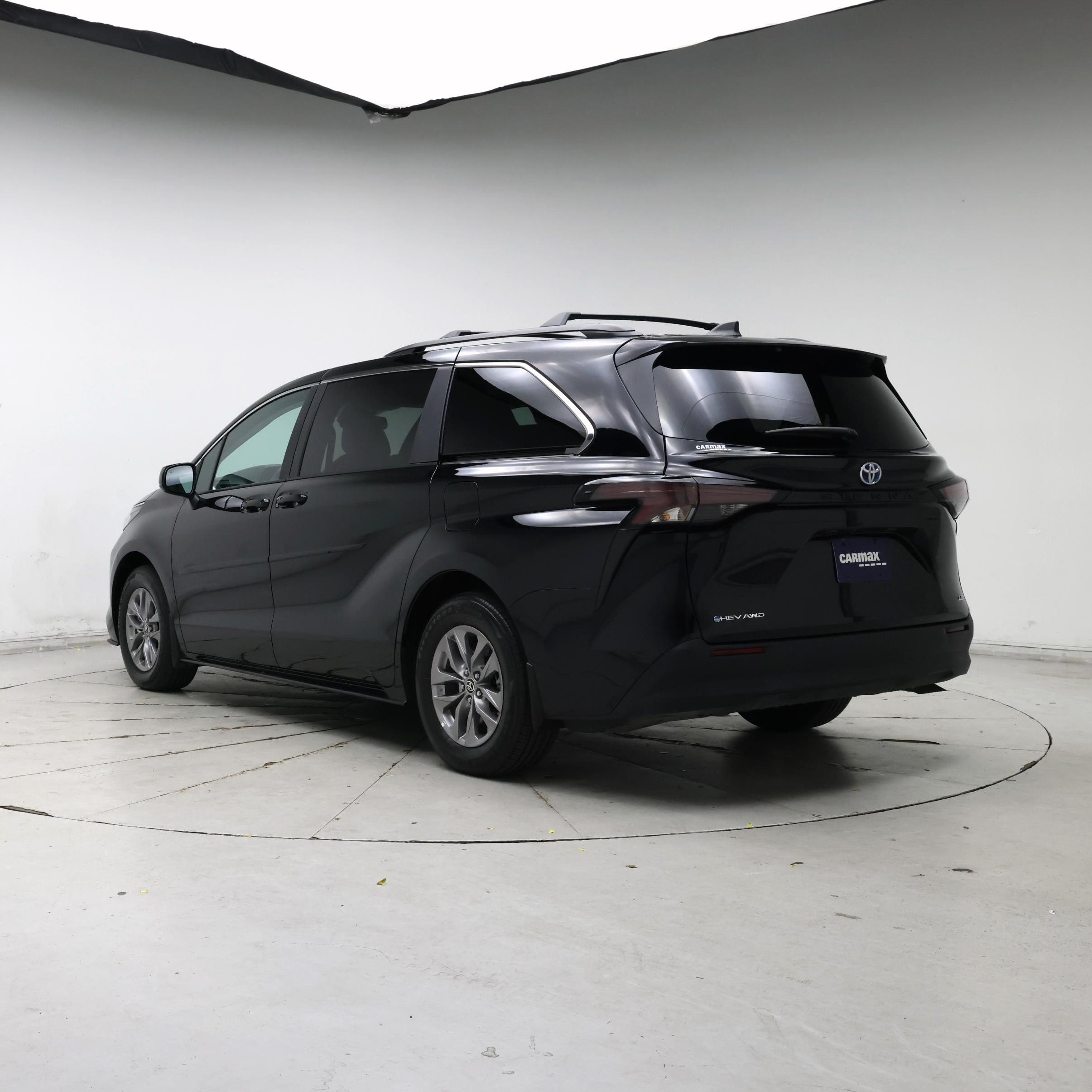 Thumbnail: 2025 Toyota Sienna - 2