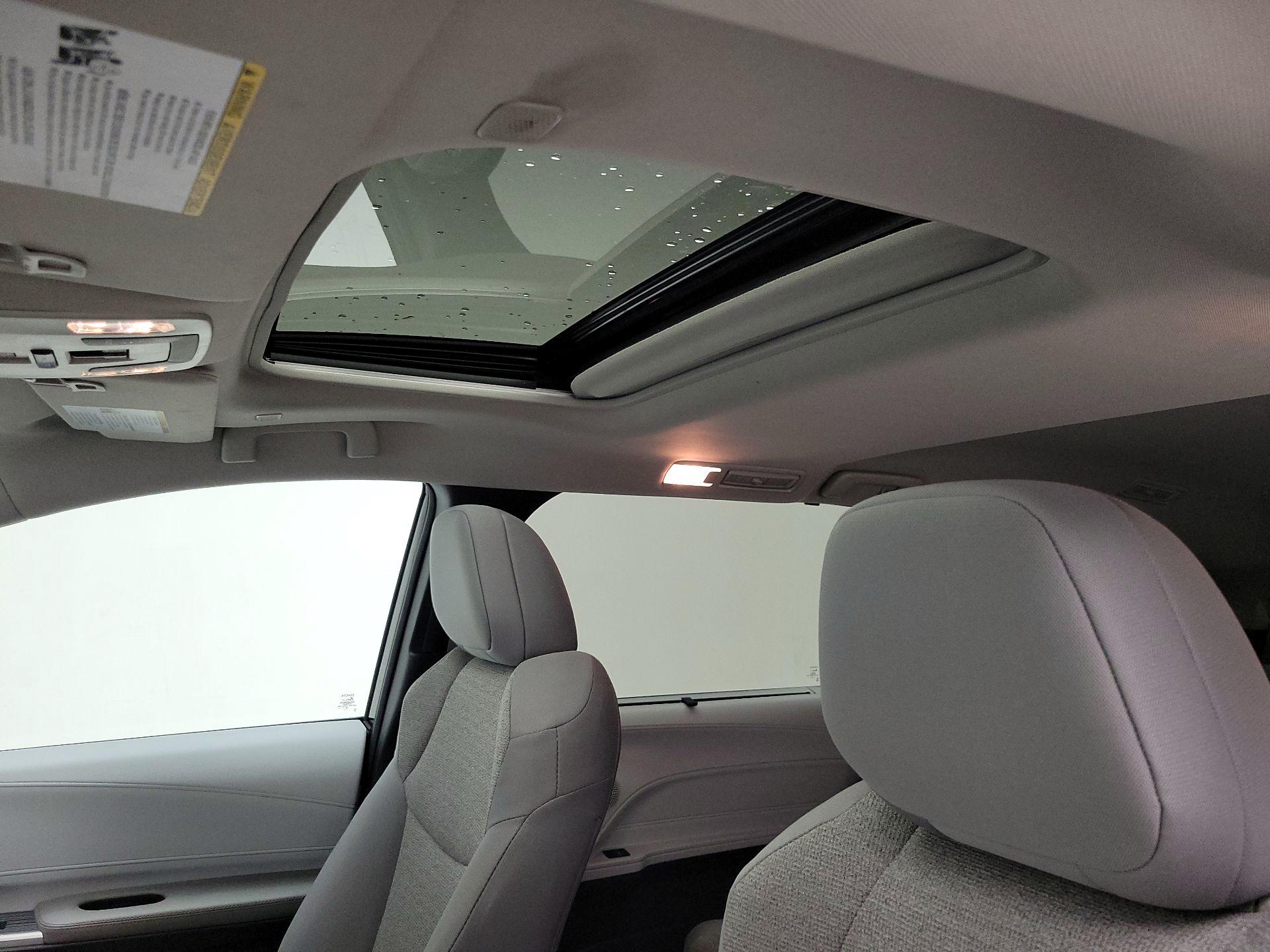 Thumbnail: 2025 Toyota Sienna - 20