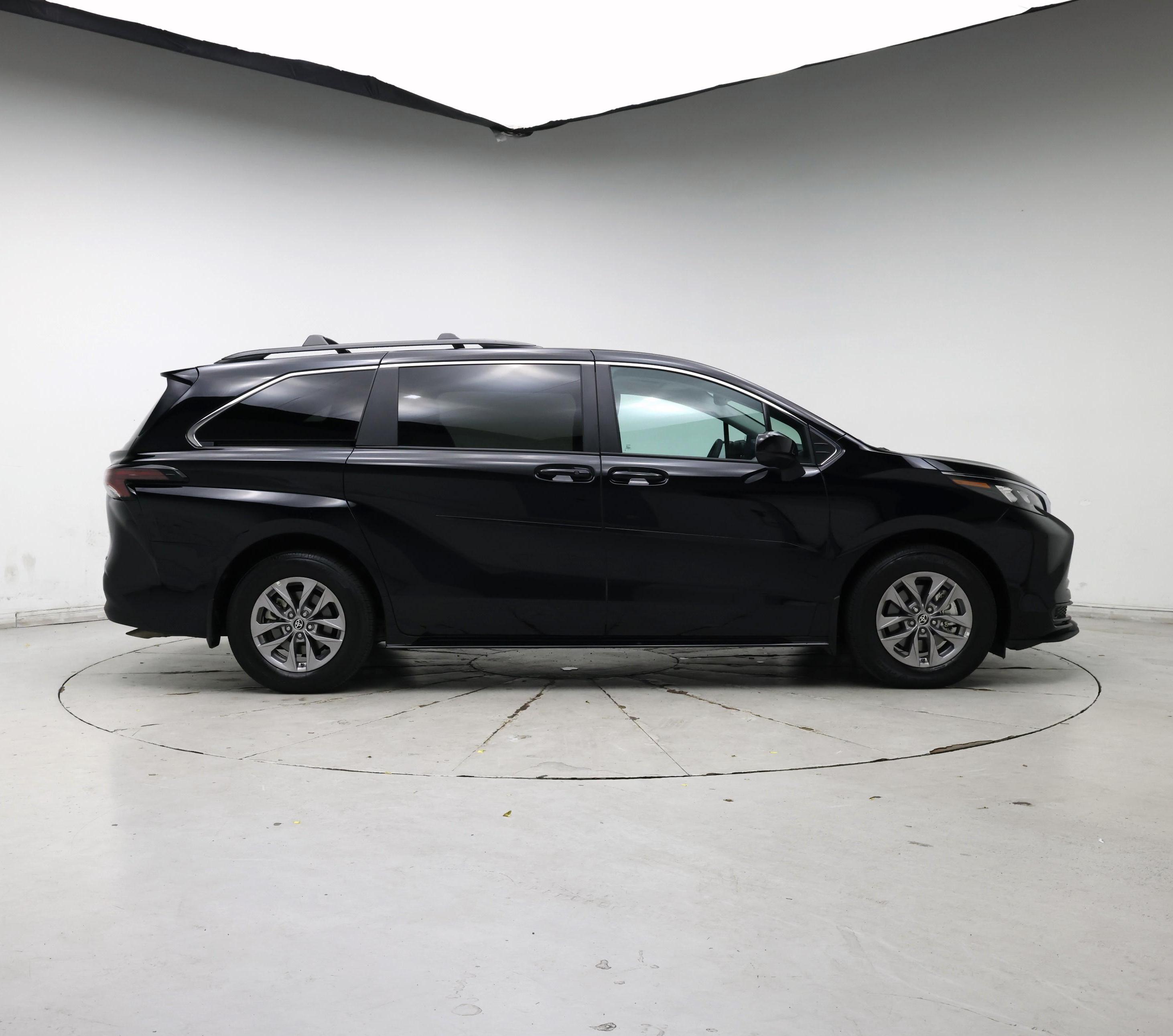 Thumbnail: 2025 Toyota Sienna - 7