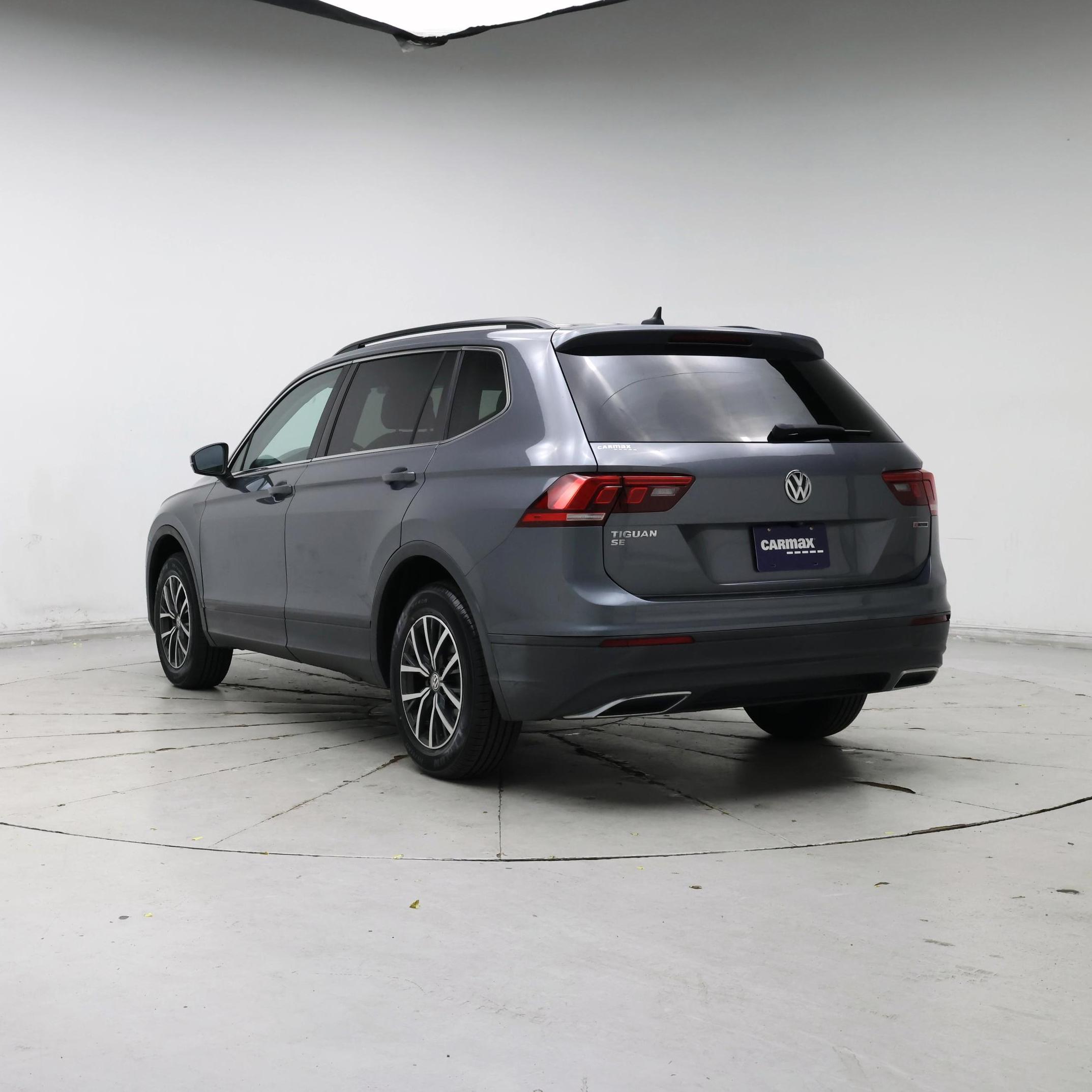 Thumbnail: 2019 Volkswagen Tiguan - 2