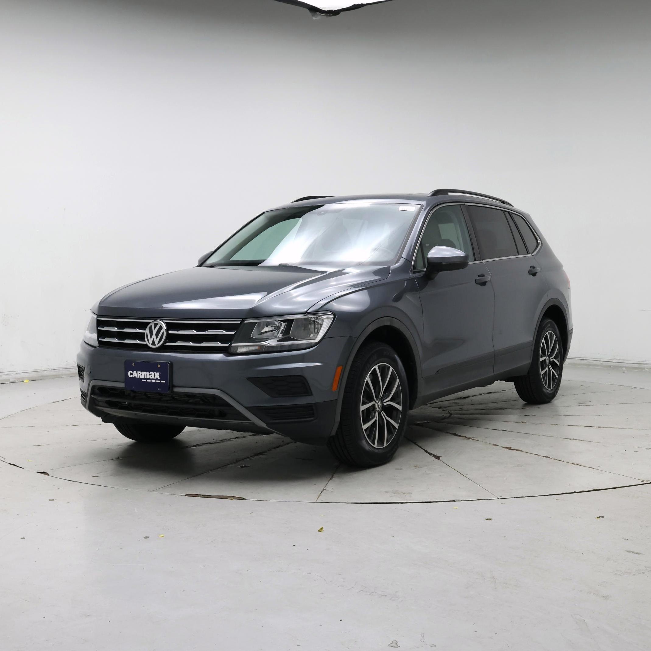 Thumbnail: 2019 Volkswagen Tiguan - 4