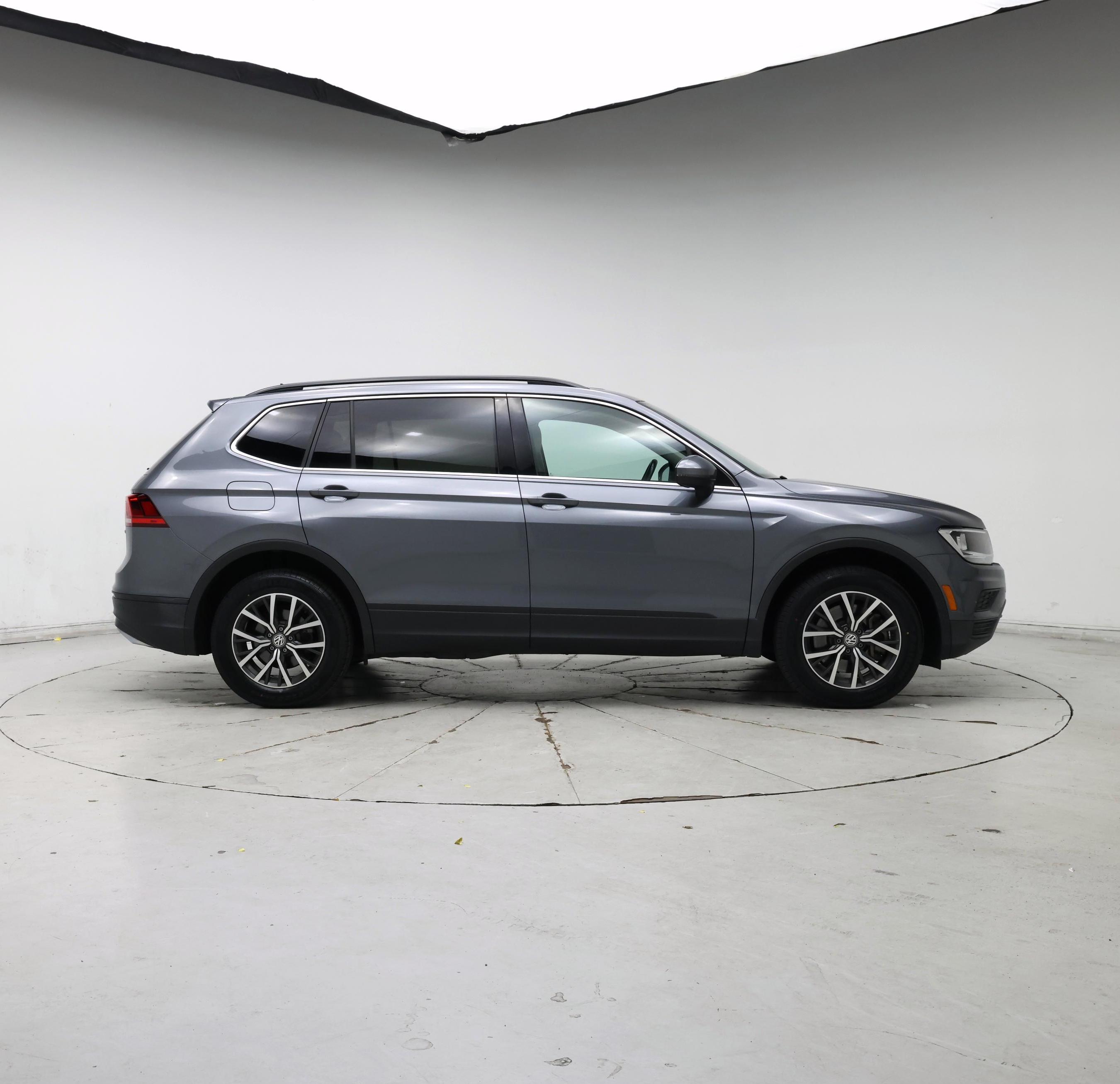 Thumbnail: 2019 Volkswagen Tiguan - 7