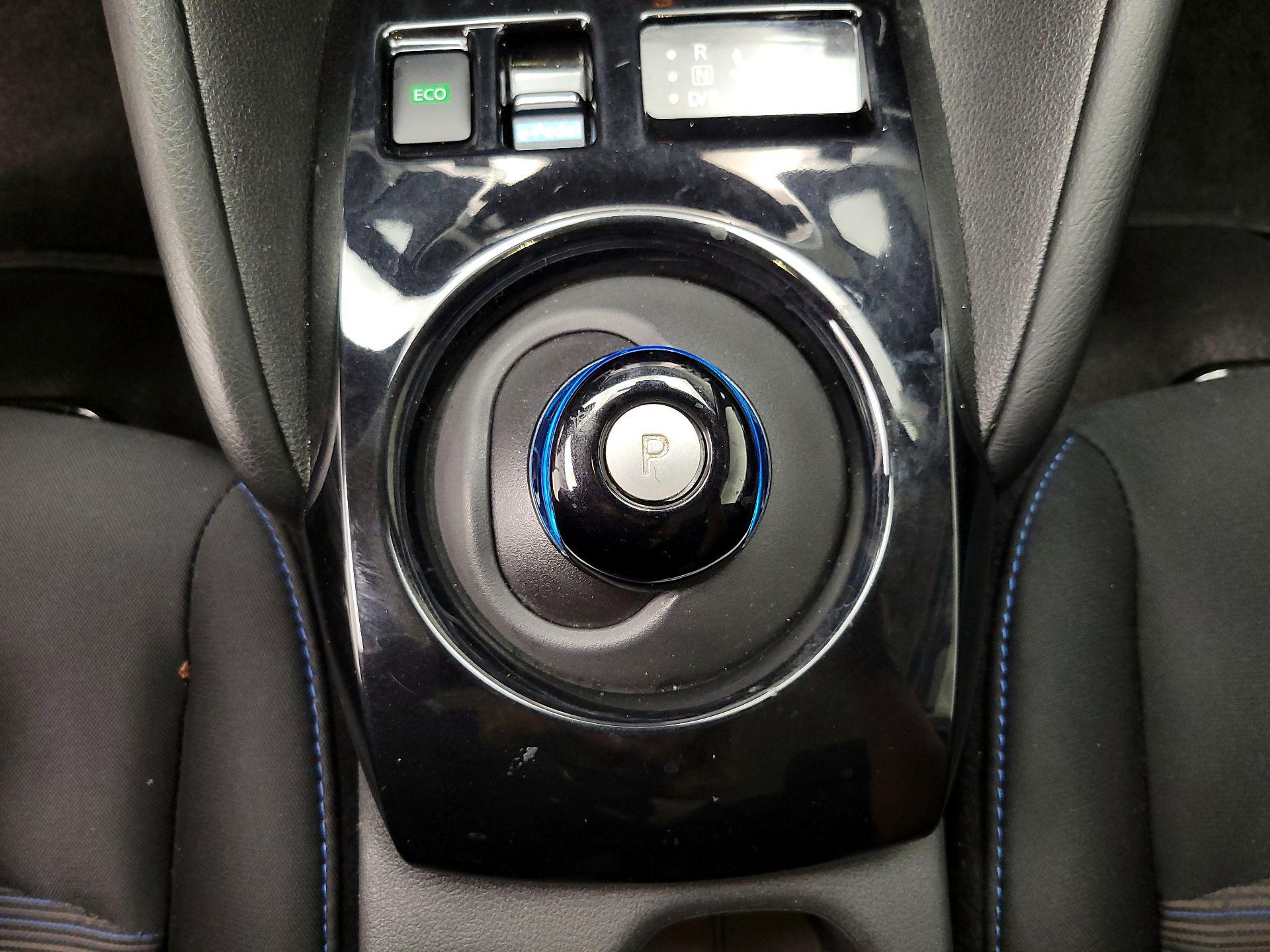 Thumbnail: 2020 Nissan Leaf - 18