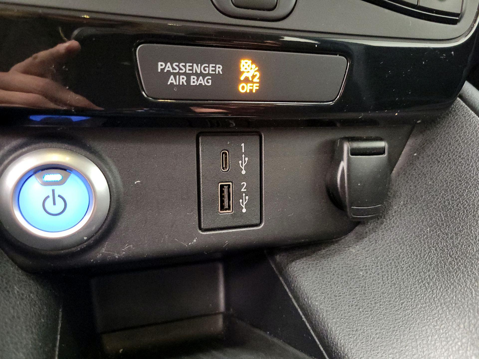 Thumbnail: 2020 Nissan Leaf - 19