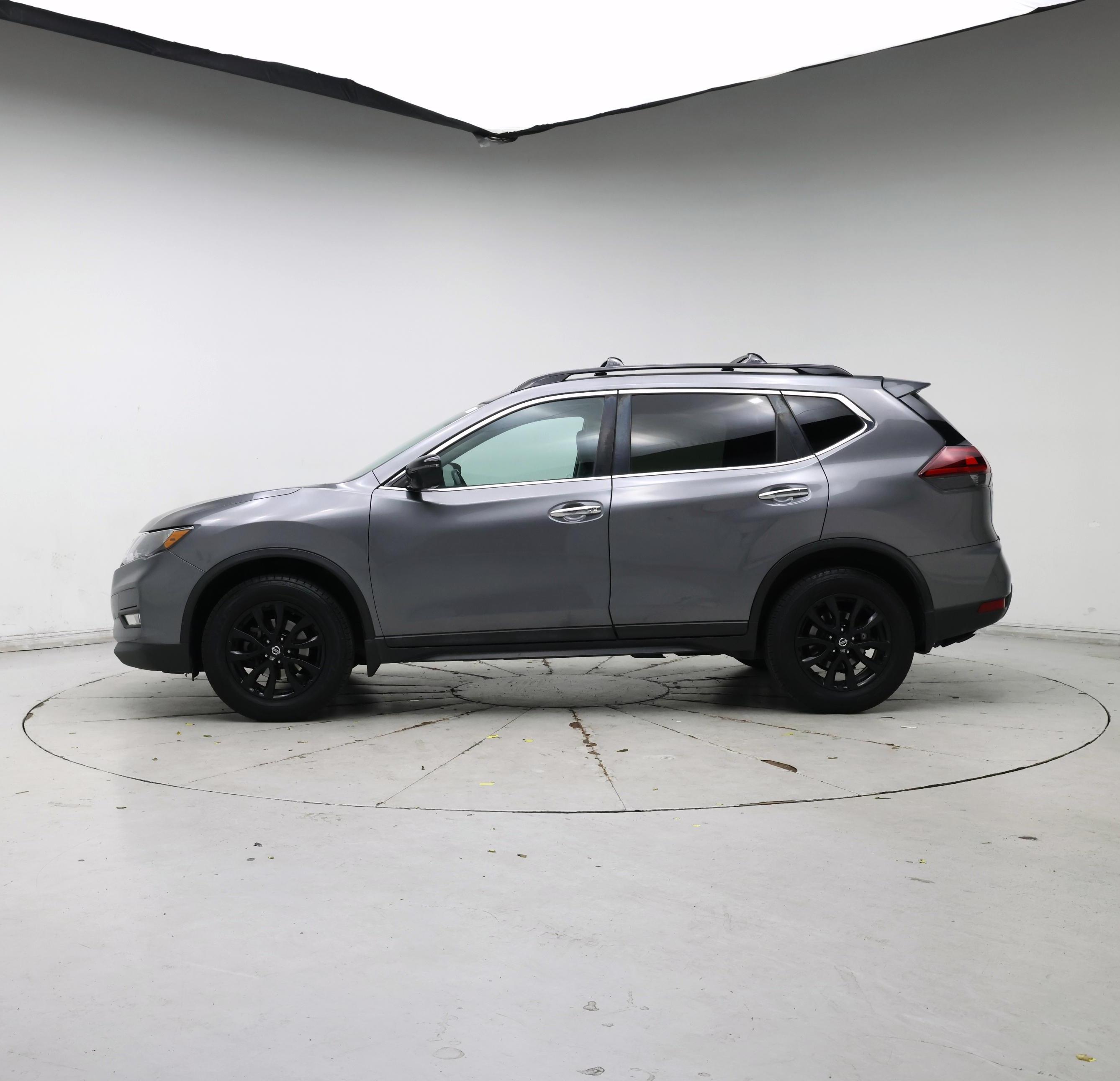 Thumbnail: 2018 Nissan Rogue - 3