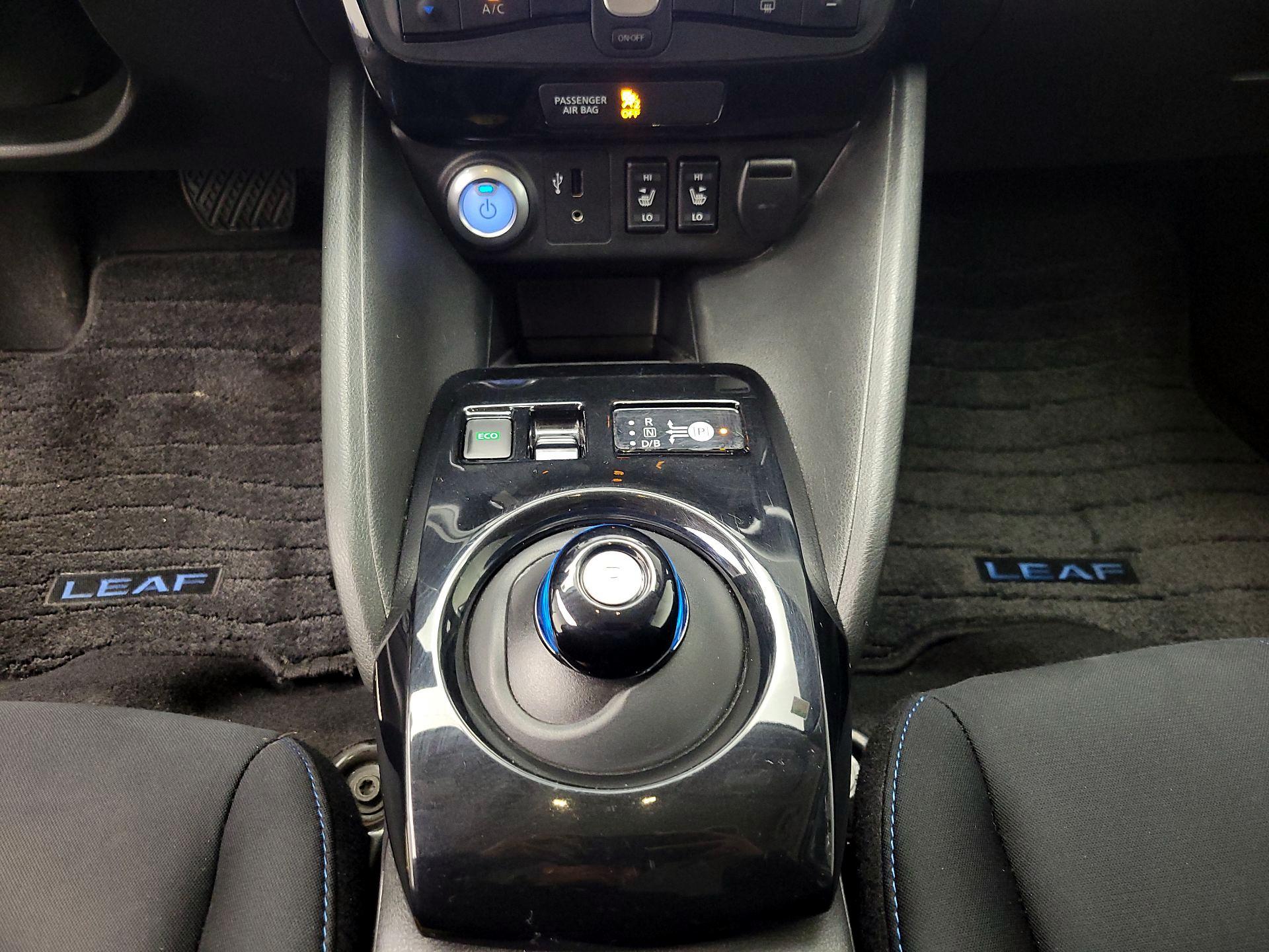 Thumbnail: 2018 Nissan Leaf - 18