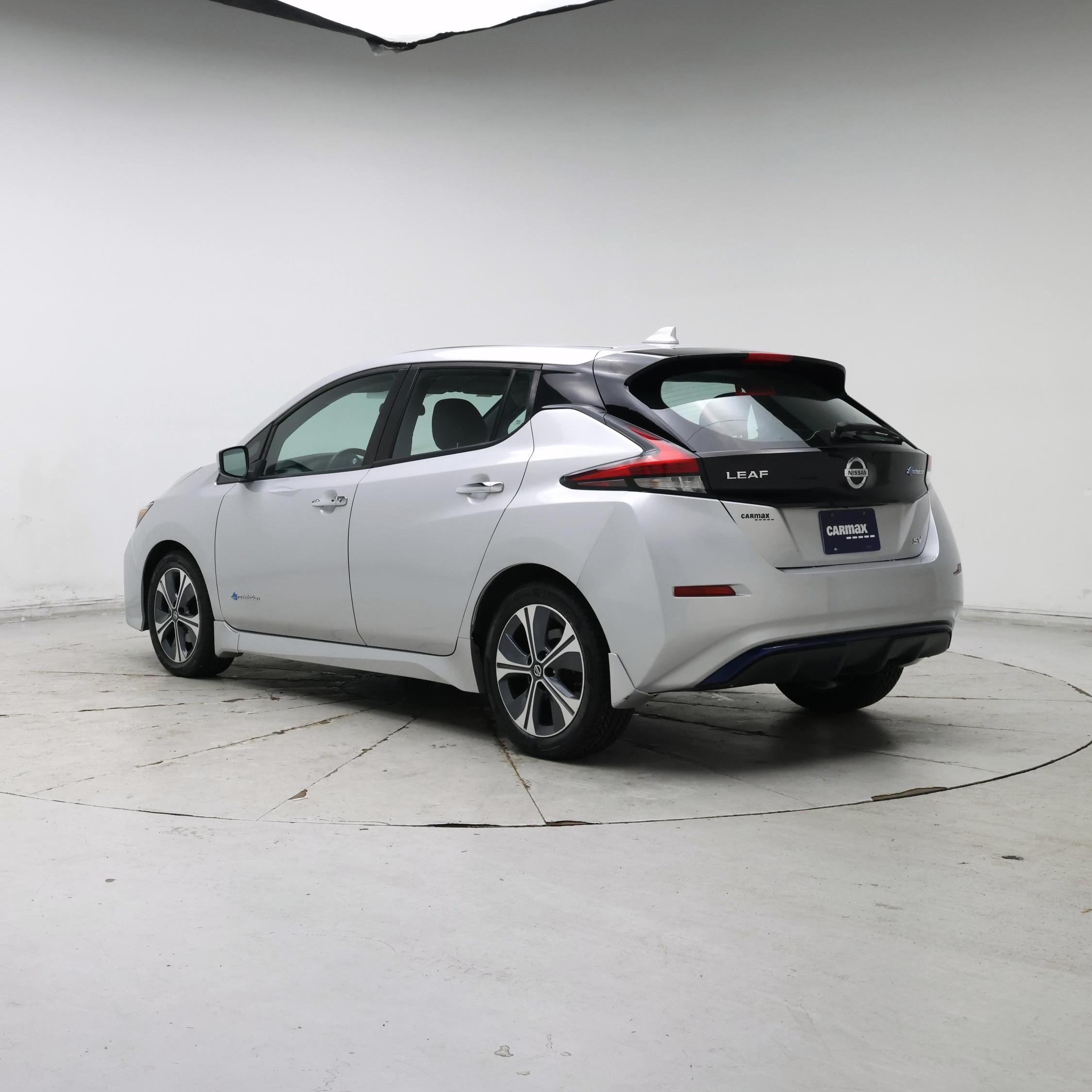 Thumbnail: 2018 Nissan Leaf - 2