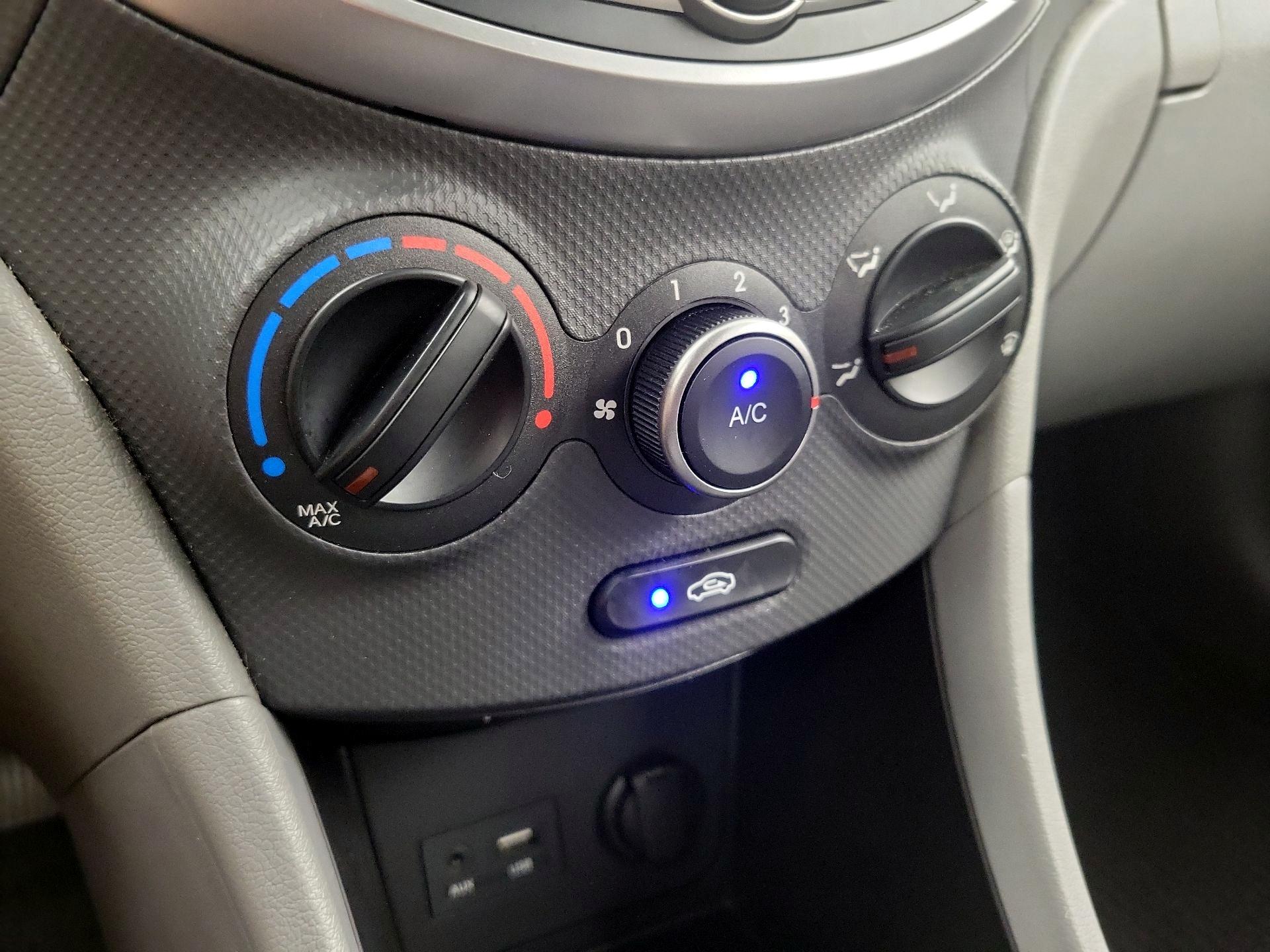 Thumbnail: 2016 Hyundai Accent - 13