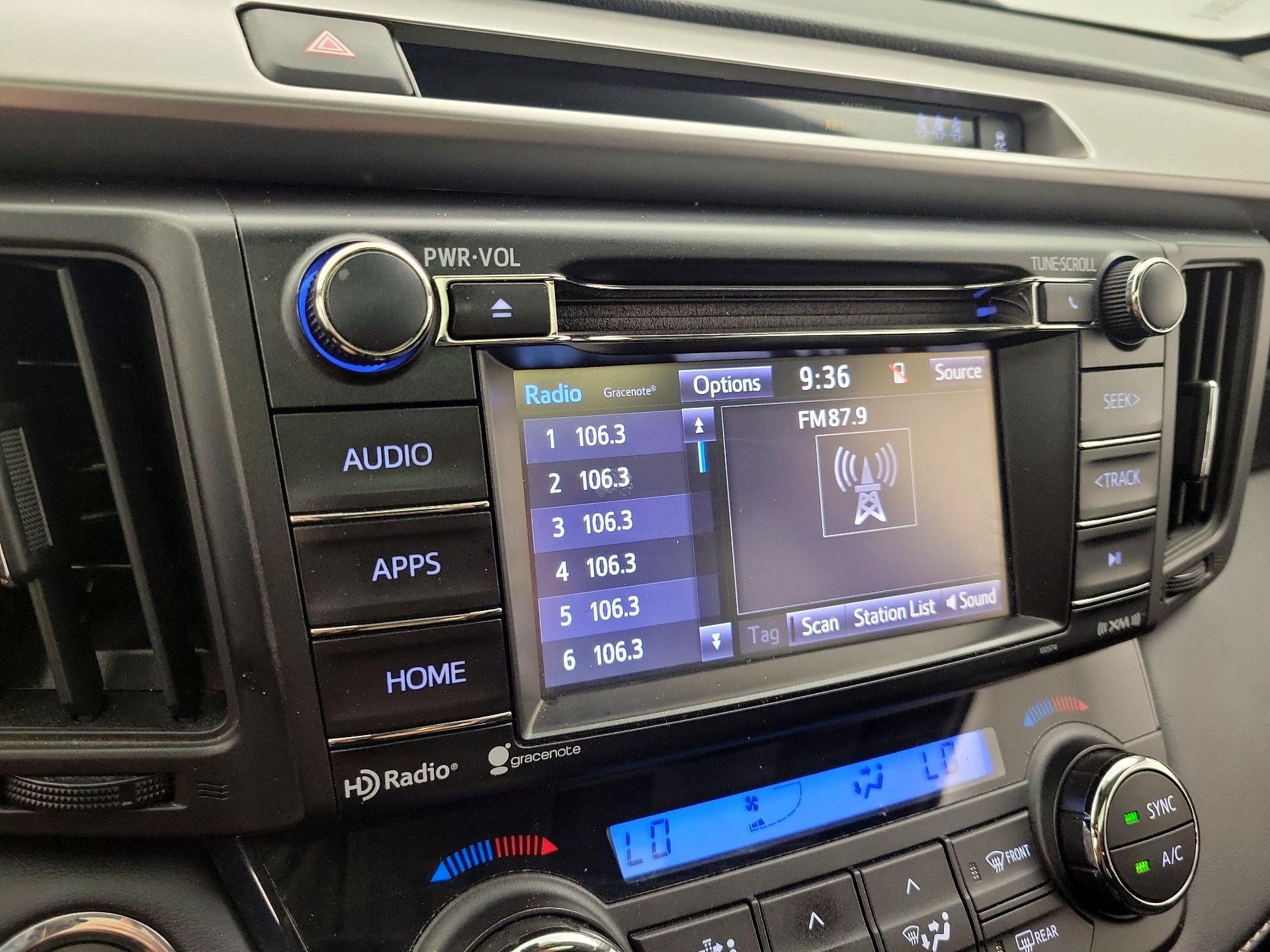 Thumbnail: 2018 Toyota RAV4 - 15