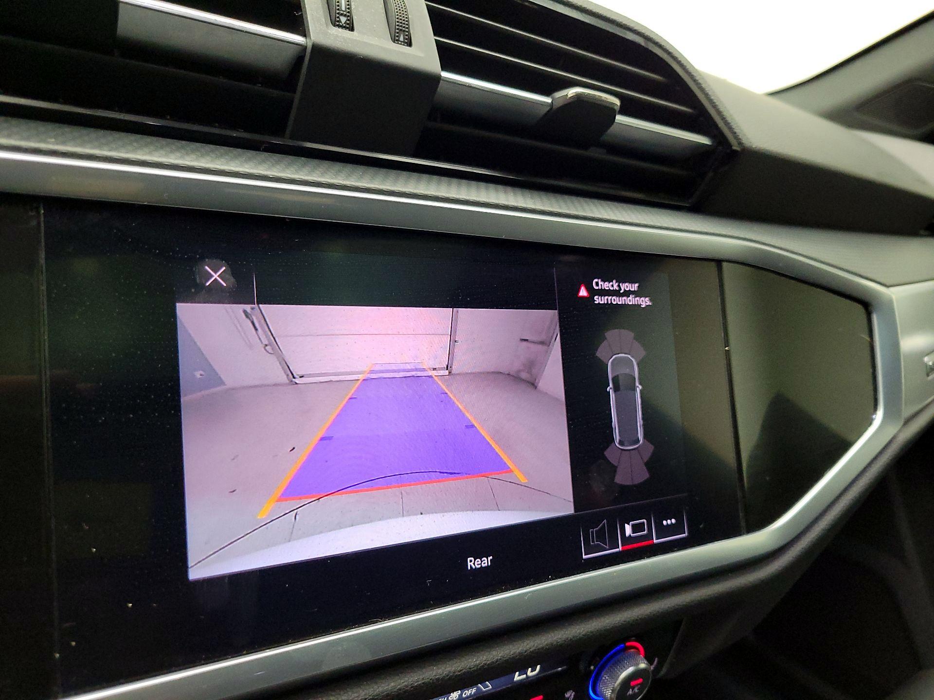 Thumbnail: 2020 Audi Q3 - 14