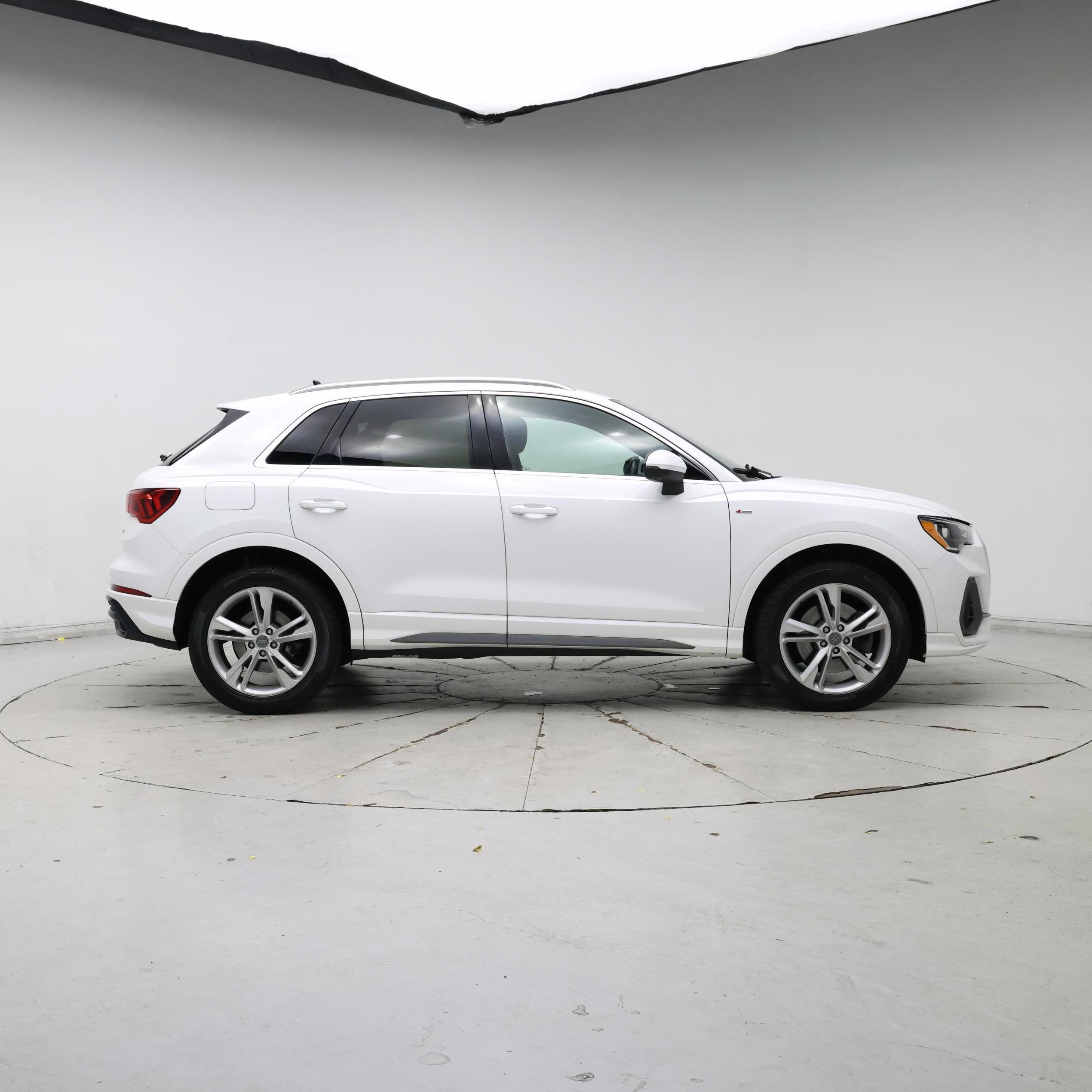 Thumbnail: 2020 Audi Q3 - 7