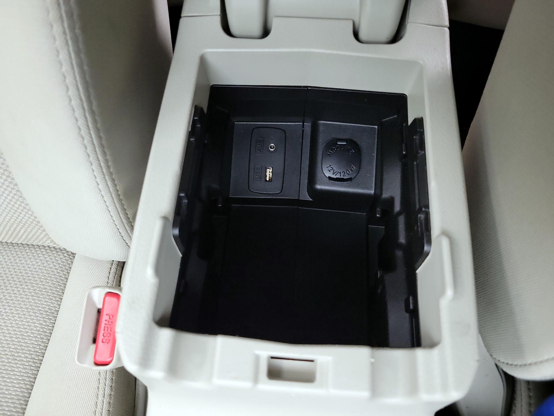 Thumbnail: 2013 Subaru XV Crosstrek - 17