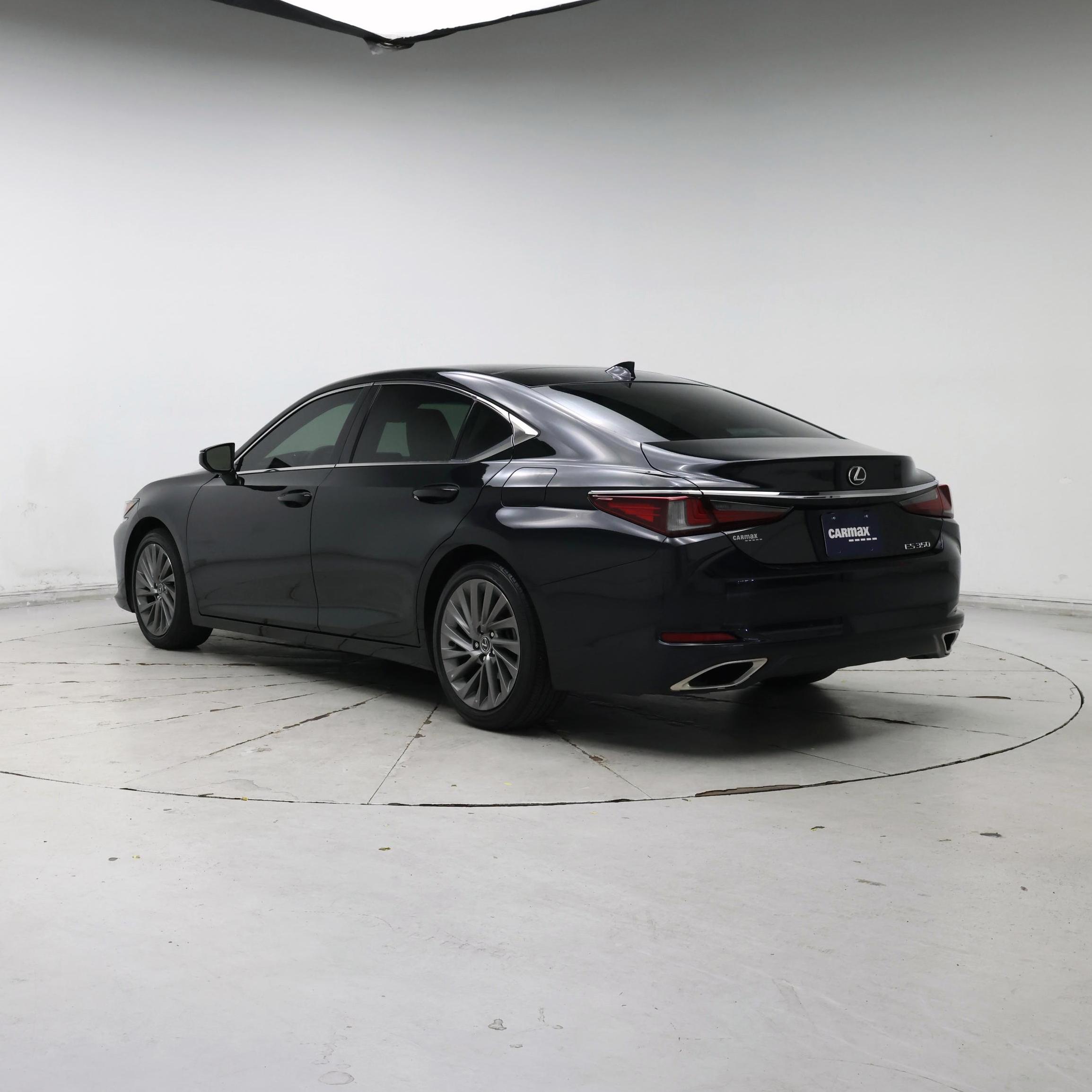 Thumbnail: 2021 Lexus ES - 2